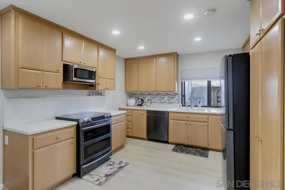 Photo #7: 260019591 Listing: Photo #7