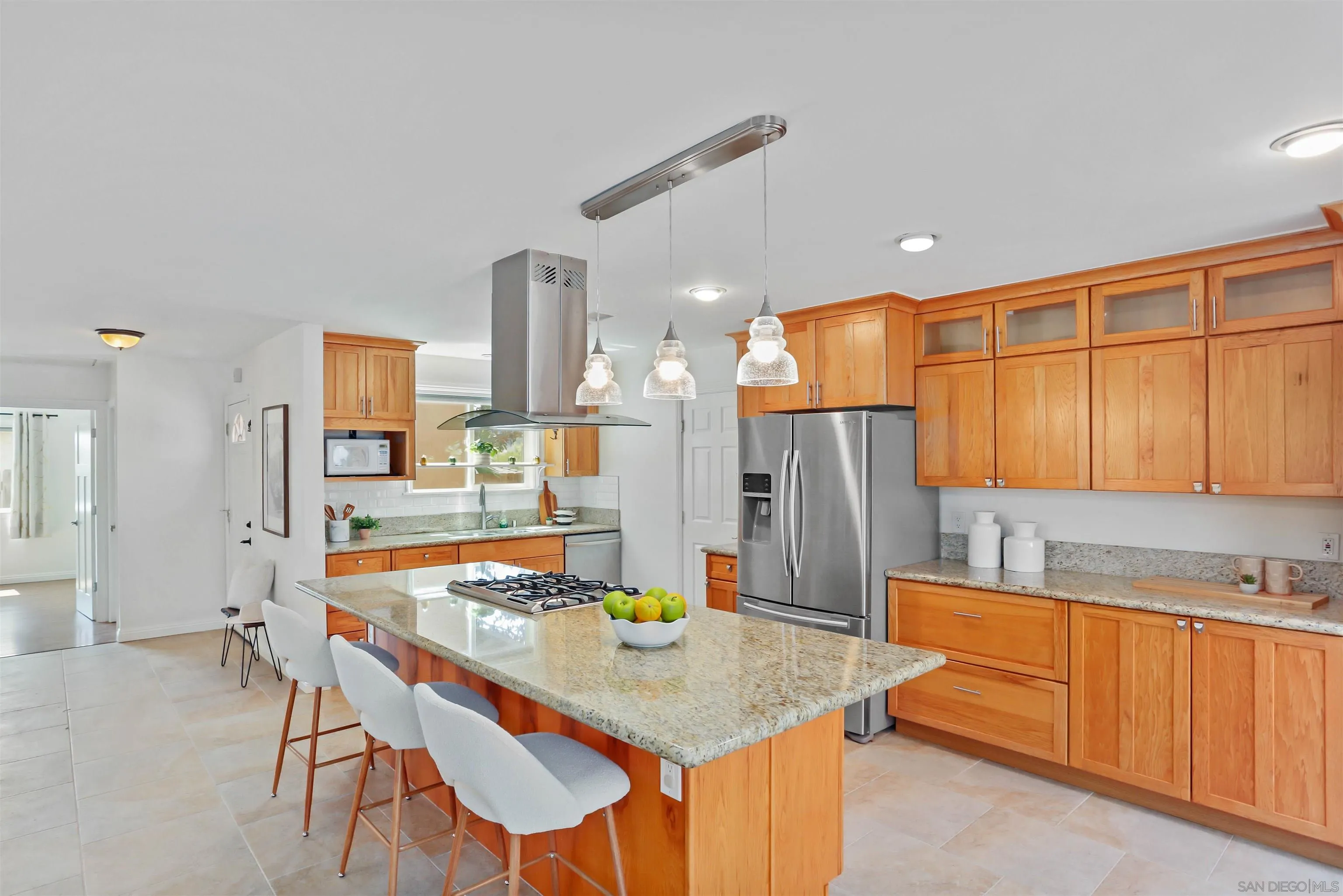https://cdn.realtyfeed.com/cdn/127/260019592/c6b3a44764b9ed59939d01c7d8c68dfc.webp