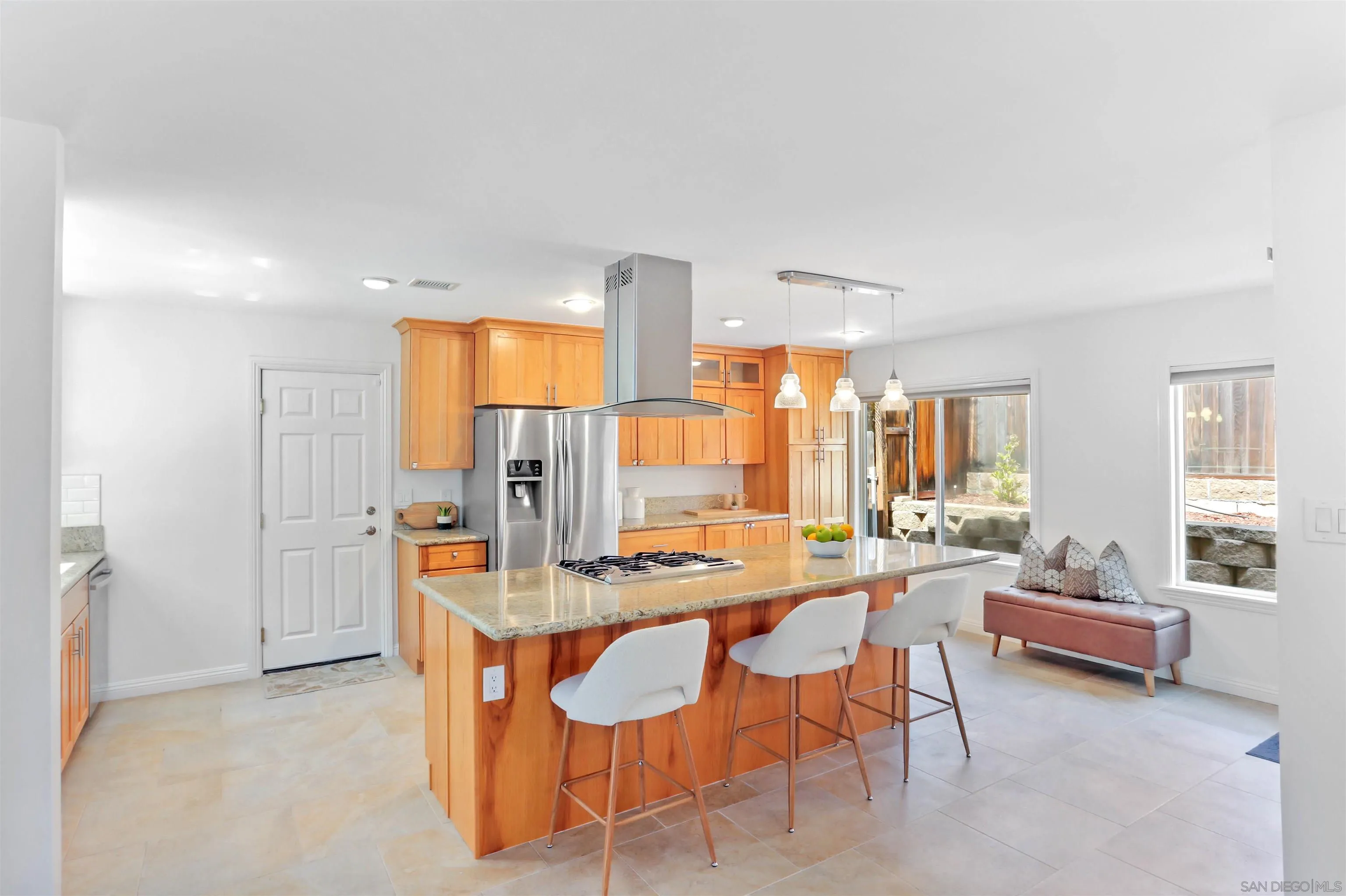 https://cdn.realtyfeed.com/cdn/127/260019592/e0b23c815b64bc82e3f4f10547456f01.webp
