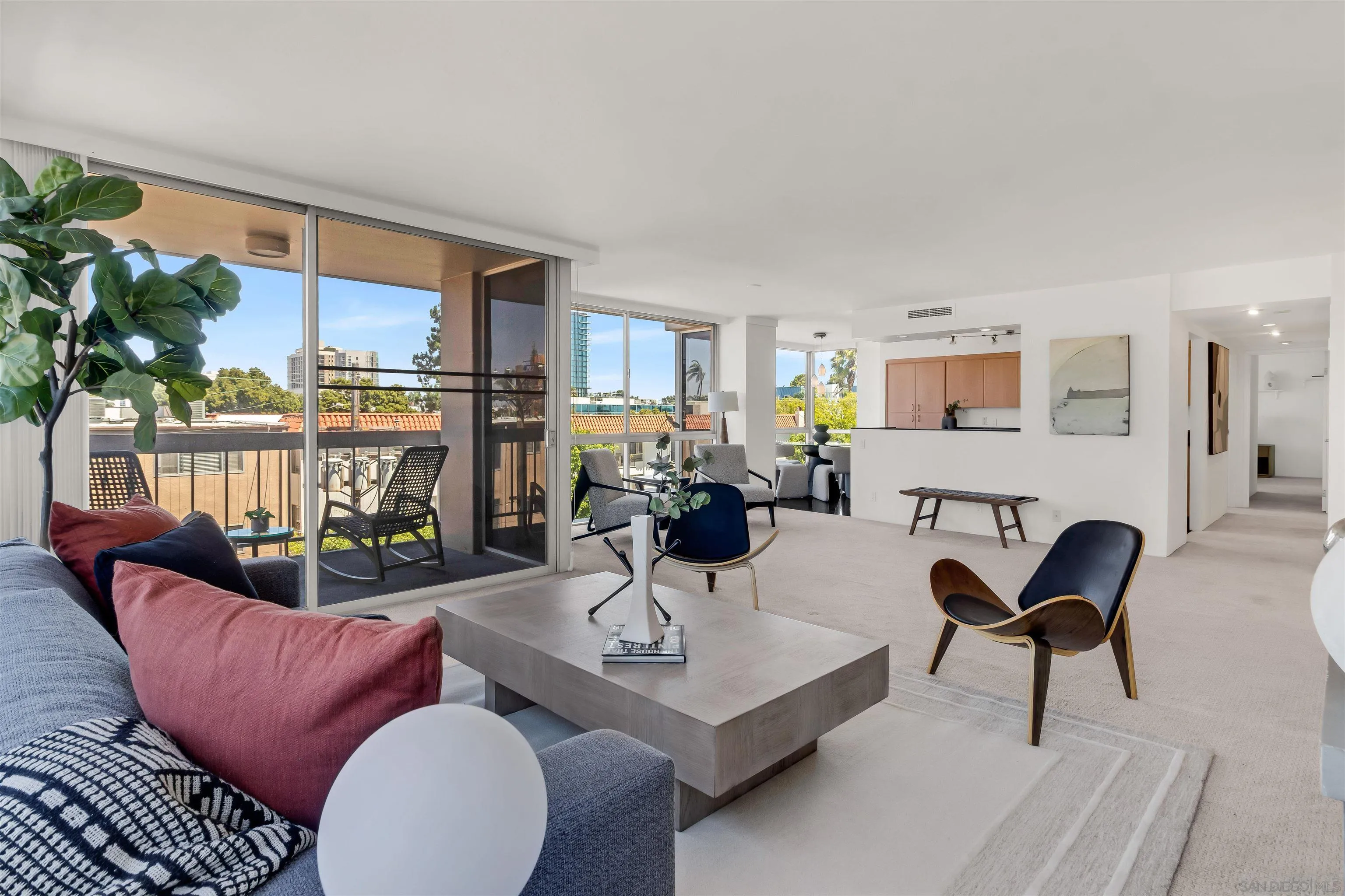 https://cdn.realtyfeed.com/cdn/127/260019593/10e8757d1effdce4e724aadc09c0cf3a.webp
