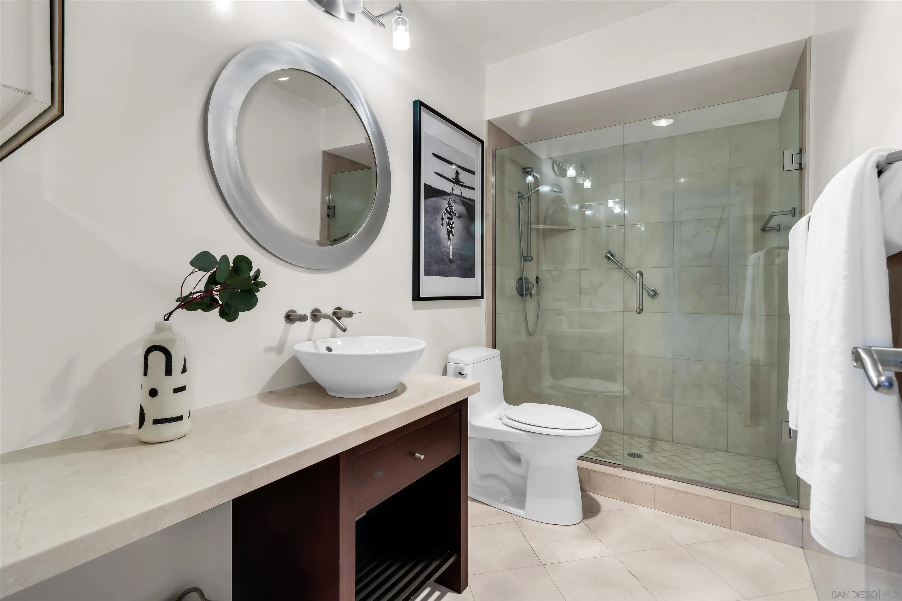 https://cdn.realtyfeed.com/cdn/127/260019593/400eb858df2fb34611e5235153b33d04.webp