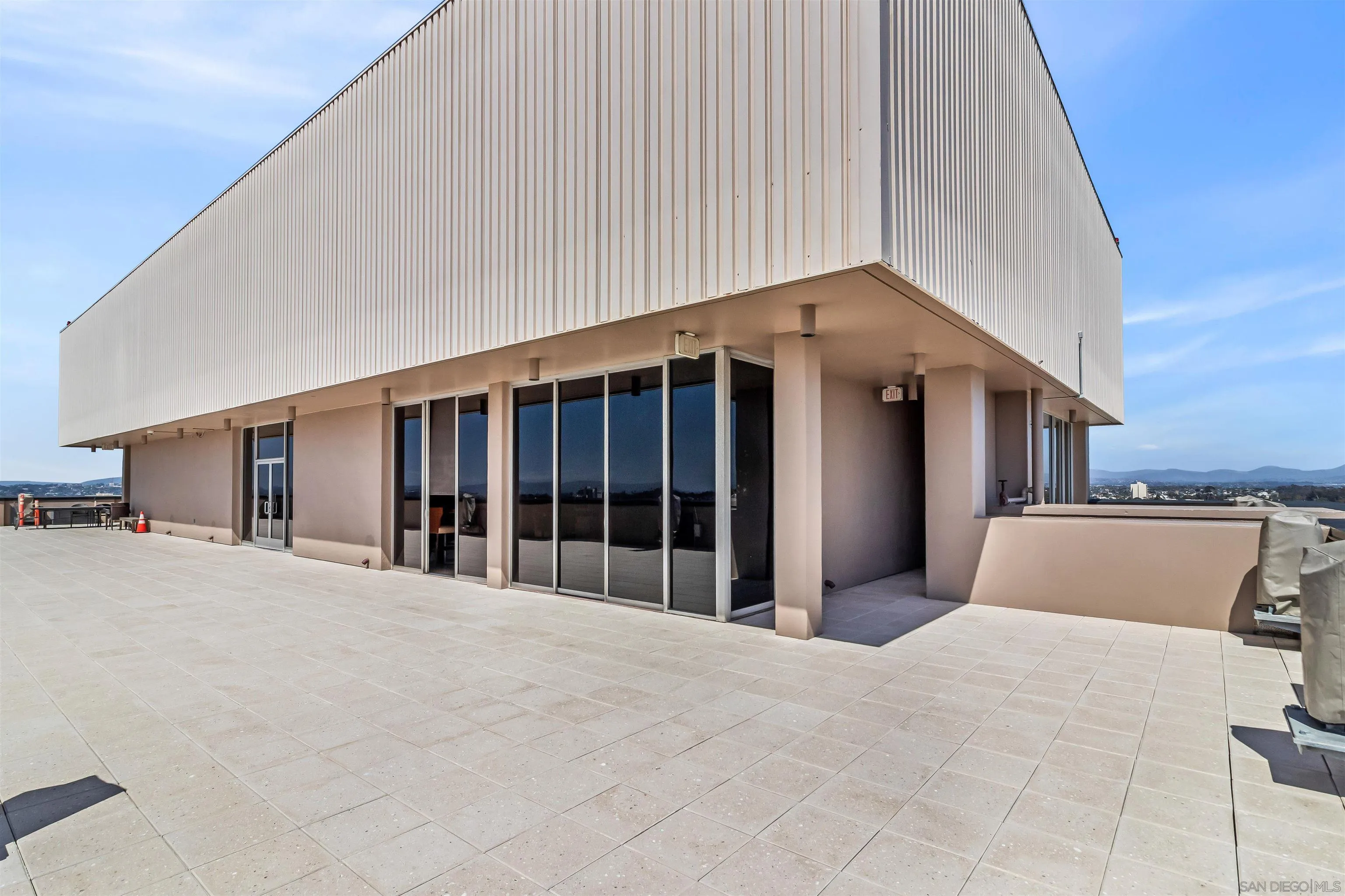 https://cdn.realtyfeed.com/cdn/127/260019593/69cf26ad7236e33a2697211ee62eeb1d.webp