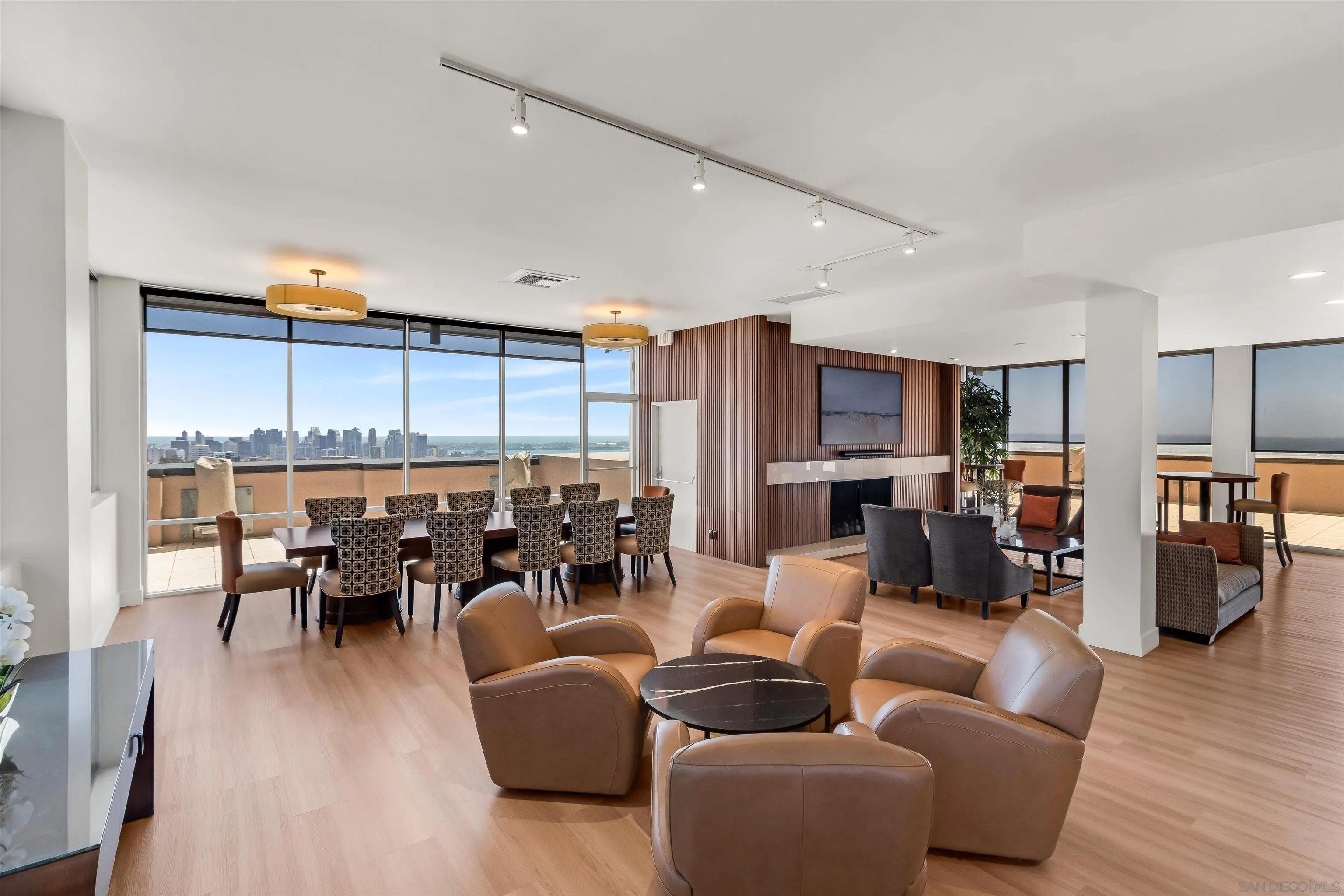 https://cdn.realtyfeed.com/cdn/127/260019593/ba32e3bd1cc2670a10b04dbd07b2d4c2.webp