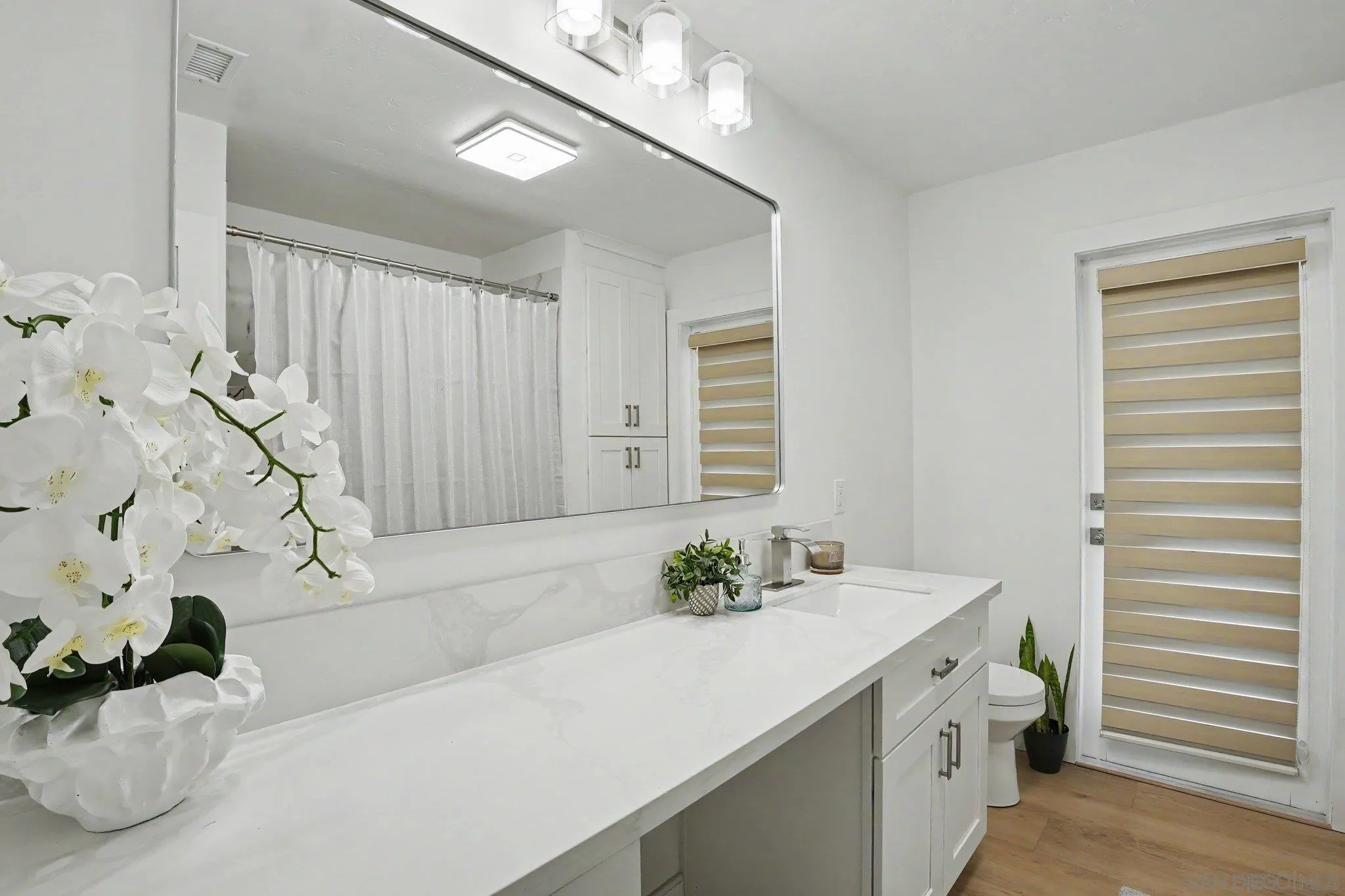 https://cdn.realtyfeed.com/cdn/127/260019596/435e3fd349ec4cb59cc176125184936f.webp