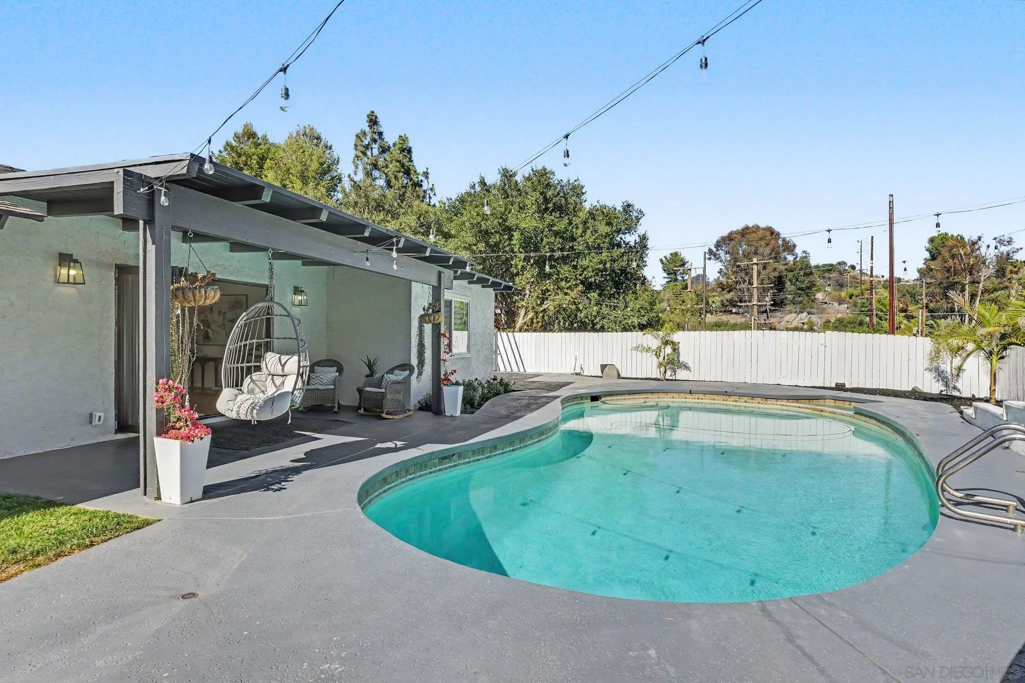 https://cdn.realtyfeed.com/cdn/127/260019596/7c8cda83062af170571b18f244751952.webp