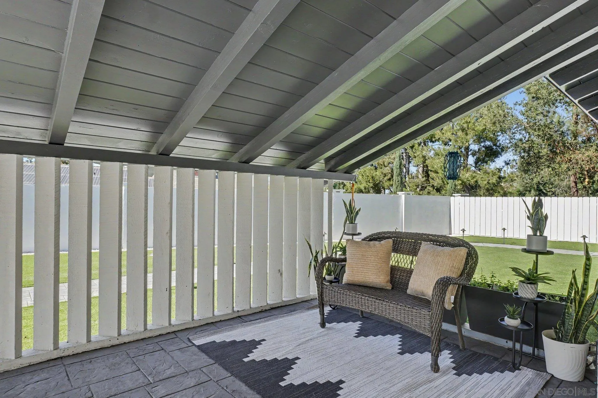 https://cdn.realtyfeed.com/cdn/127/260019596/b3feb1777b955e323e3d265e90afb6cf.webp