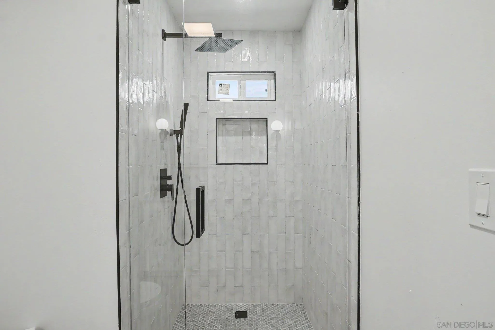 https://cdn.realtyfeed.com/cdn/127/260019596/c0073e4084595d54aab97038d5801e48.webp