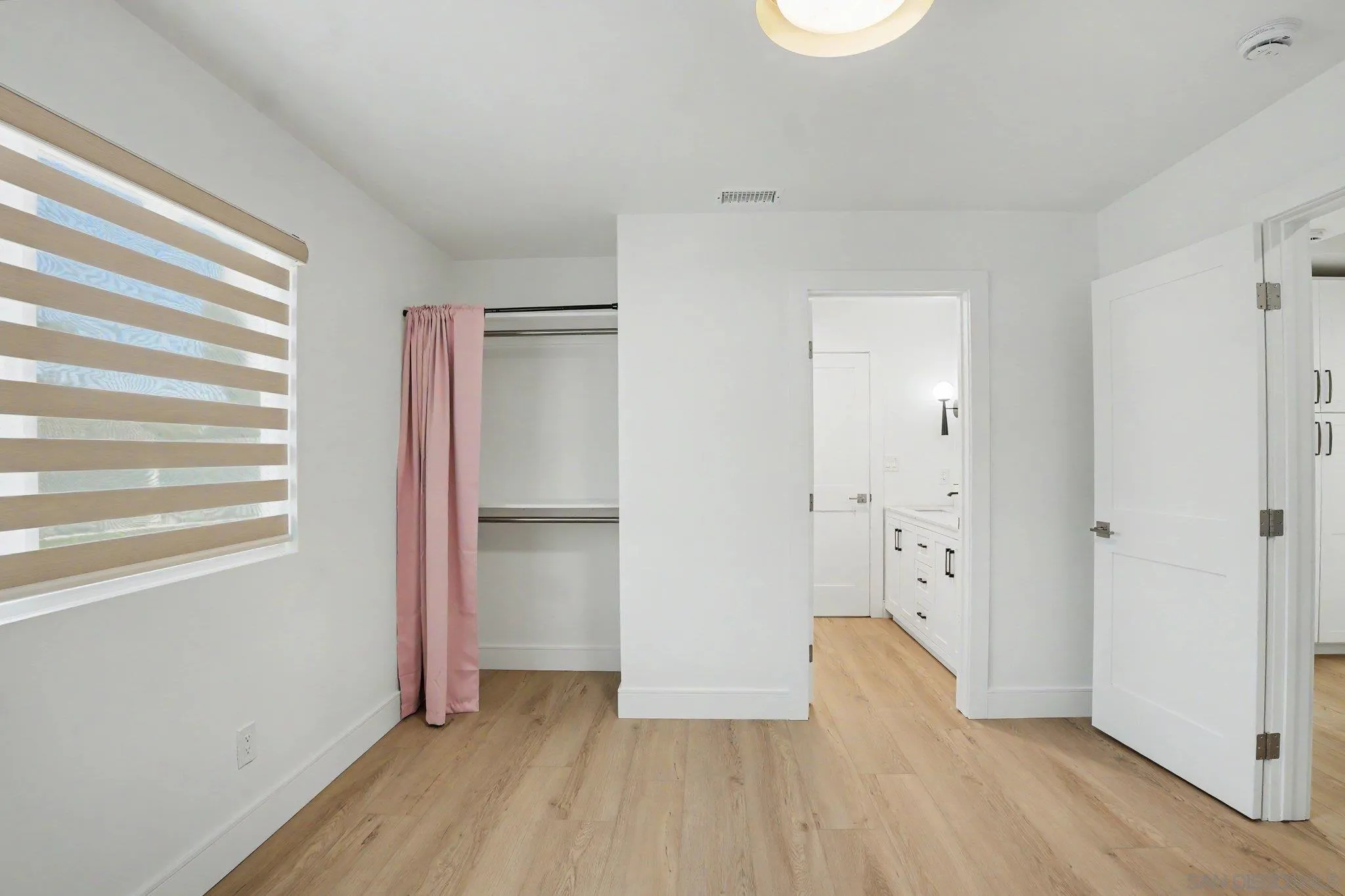 https://cdn.realtyfeed.com/cdn/127/260019596/fd2ac74b17ff34f9ccf893073c51b0ee.webp
