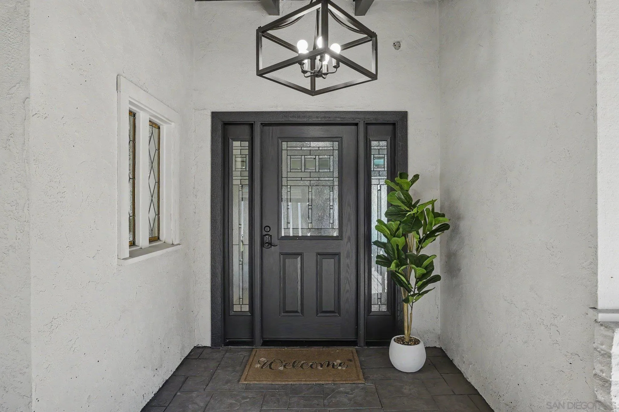 https://cdn.realtyfeed.com/cdn/127/260019596/fd7bfe9d088943d0941a4dd97097a106.webp
