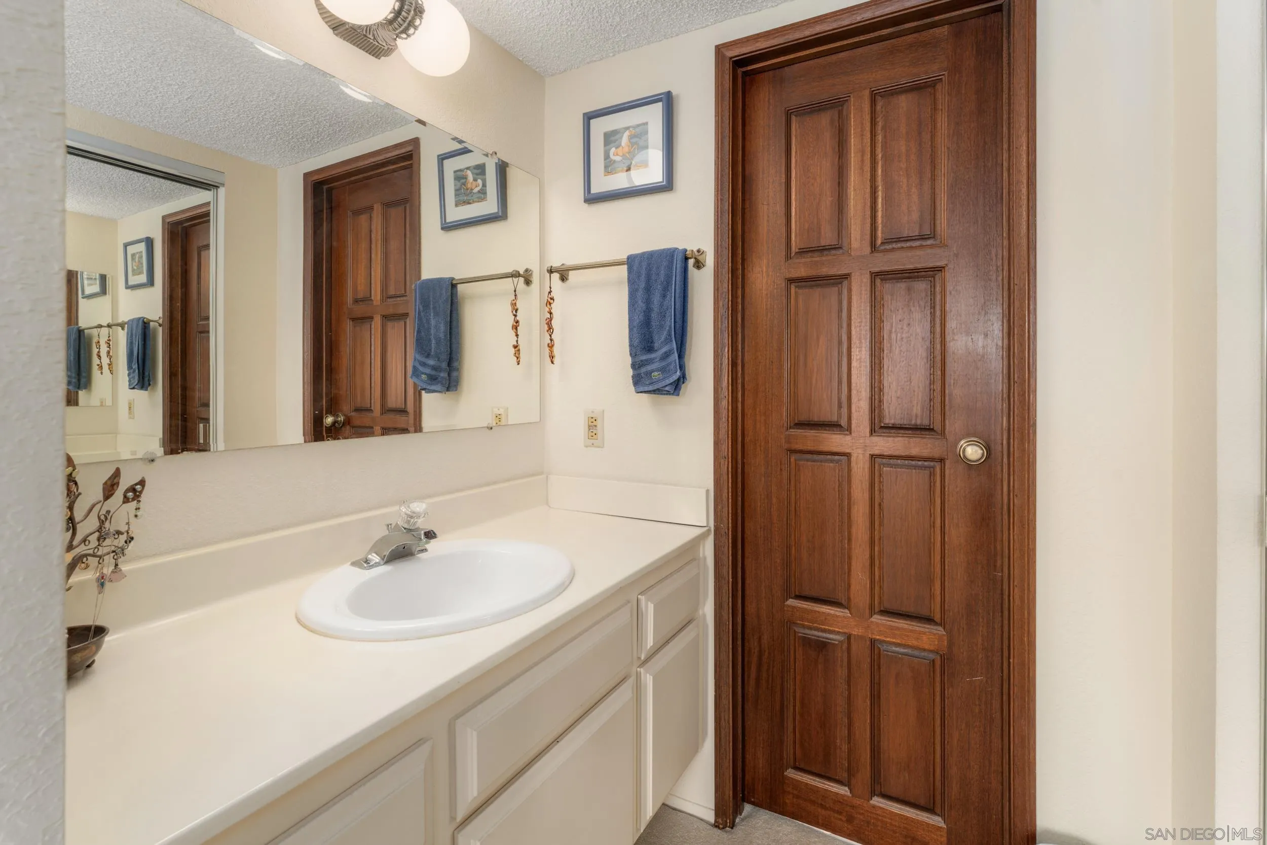 Photo #16: 260019600 Listing: Photo #16