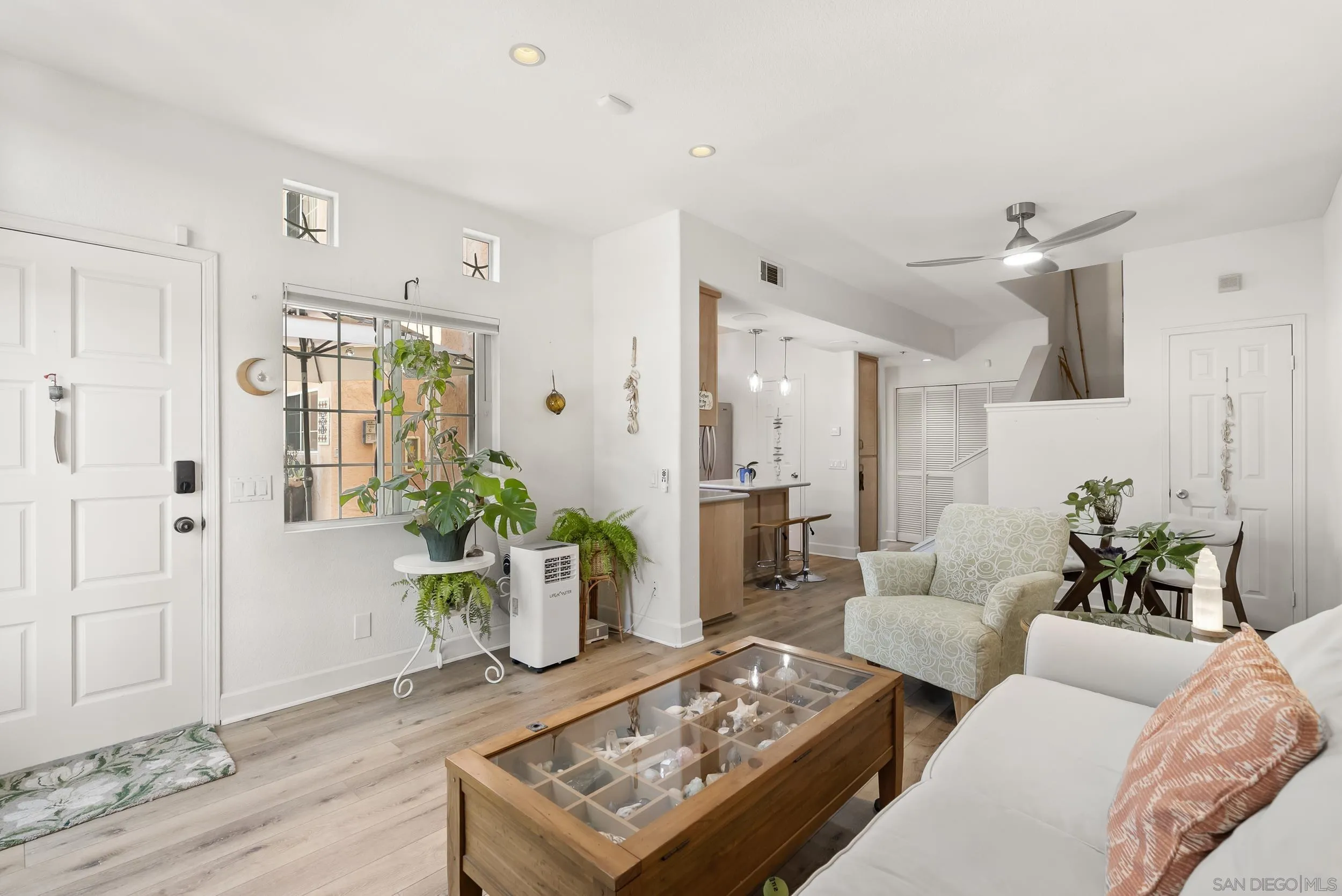 Photo #13: 260019602 Listing: Photo #13