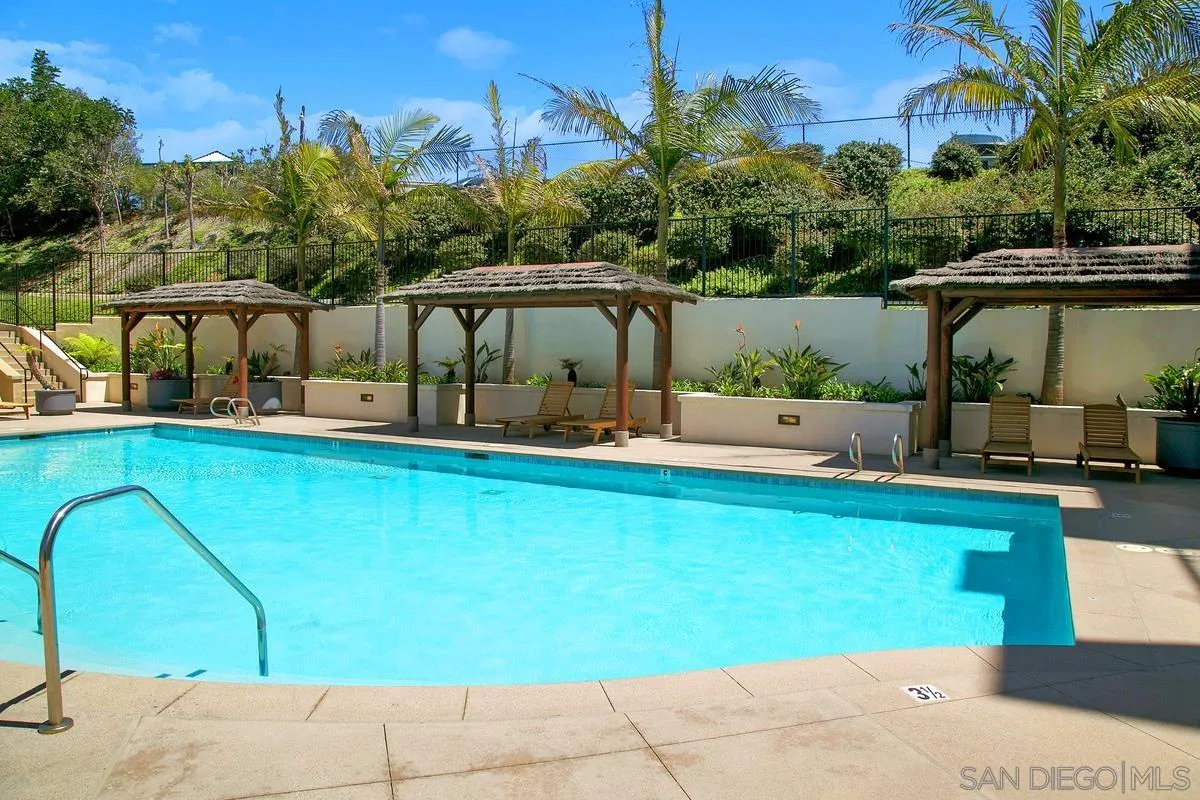 Photo #18: 260019607 Listing: Photo #18