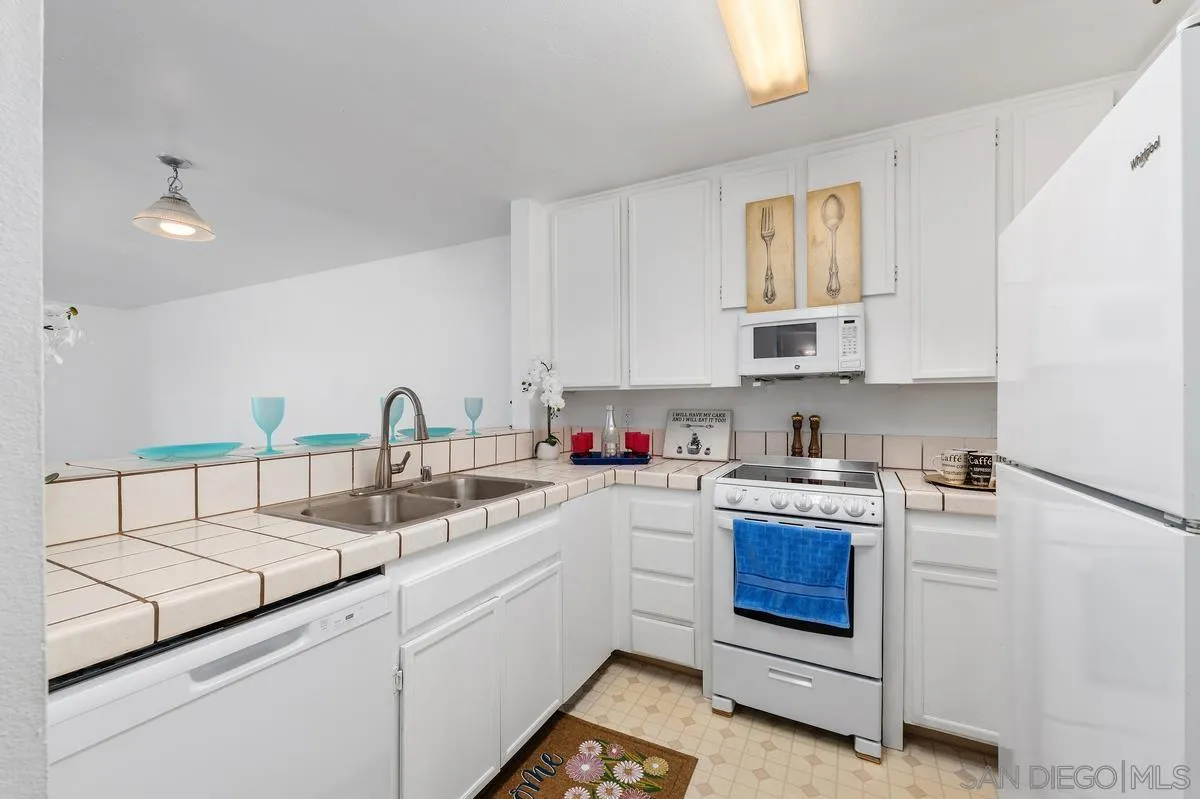 3980 Faircross Pl Unit 25, SAN DIEGO, CA 92115 - Photo 4 of 24, San Diego, CA