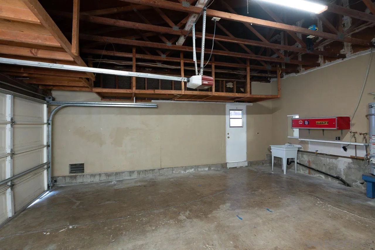 https://cdn.realtyfeed.com/cdn/127/260019610/392a921d436a6ab88742f9fa81d61bc3.webp