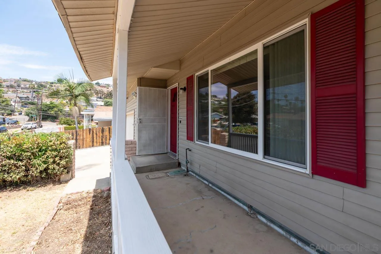 923 La Presa, Spring Valley, CA 91977 - Photo 2 of 23, Spring Valley, CA