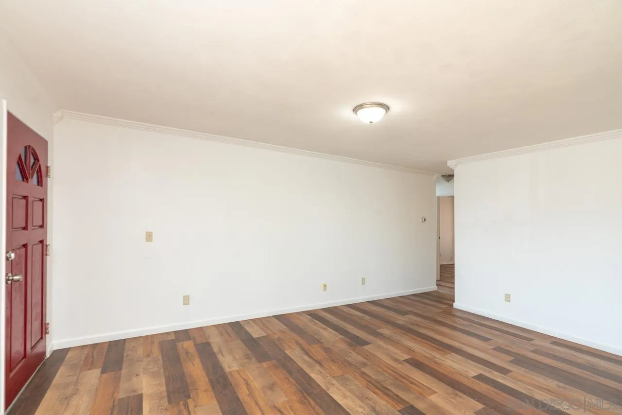 https://cdn.realtyfeed.com/cdn/127/260019610/b1b651aedd529d63379c87c74cfc768e.webp