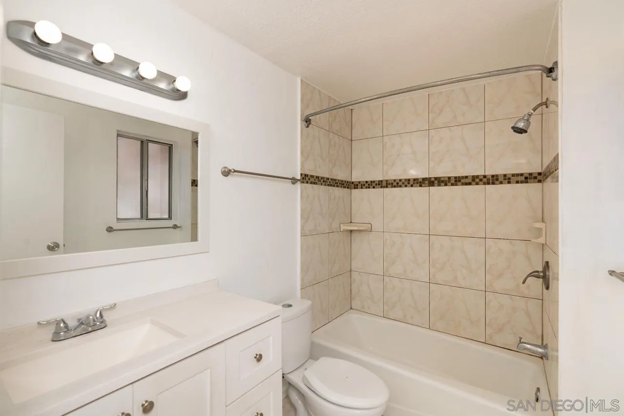 https://cdn.realtyfeed.com/cdn/127/260019610/f5a315d21fc24bb2a70a5158e8832fbb.webp