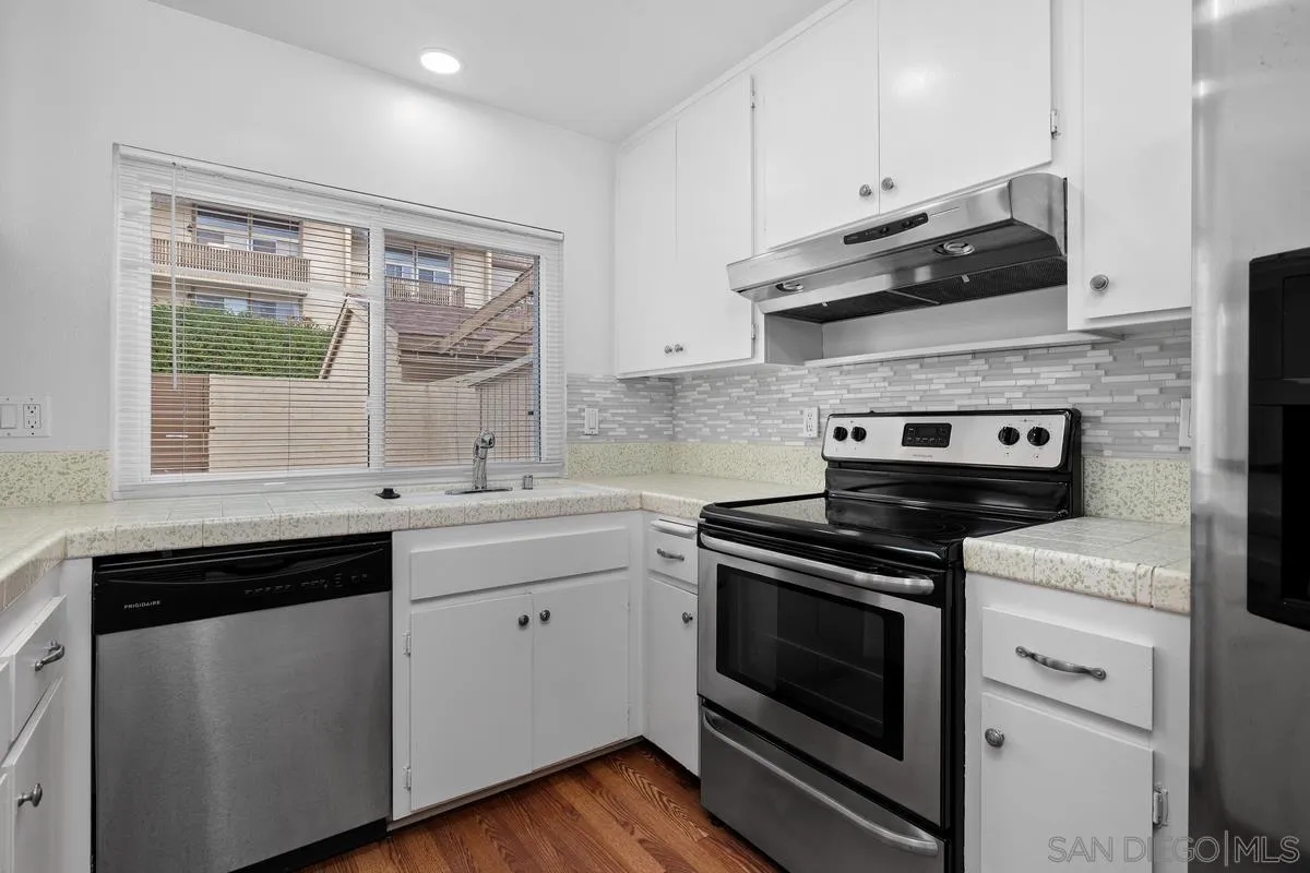 Photo #8: 260019611 Listing: Photo #8