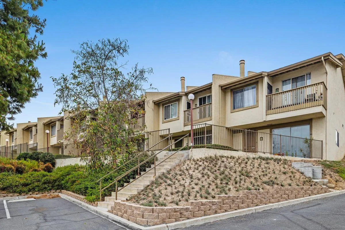 Photo #1: 260019611 Listing: Photo #1