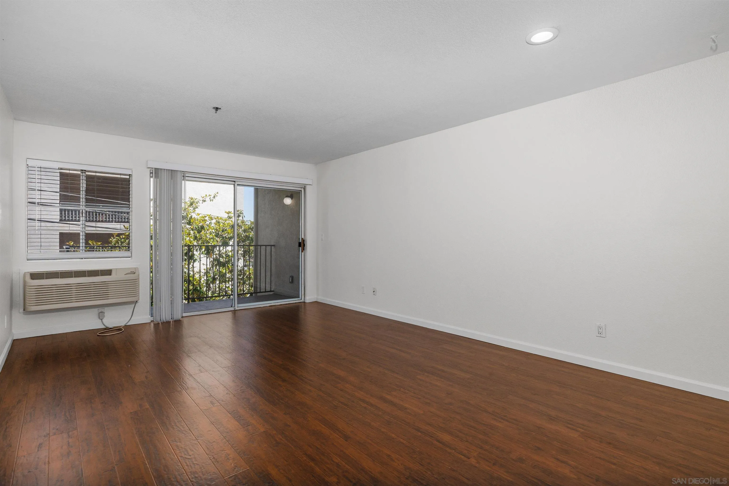 Photo #14: 260019614 Listing: Photo #14