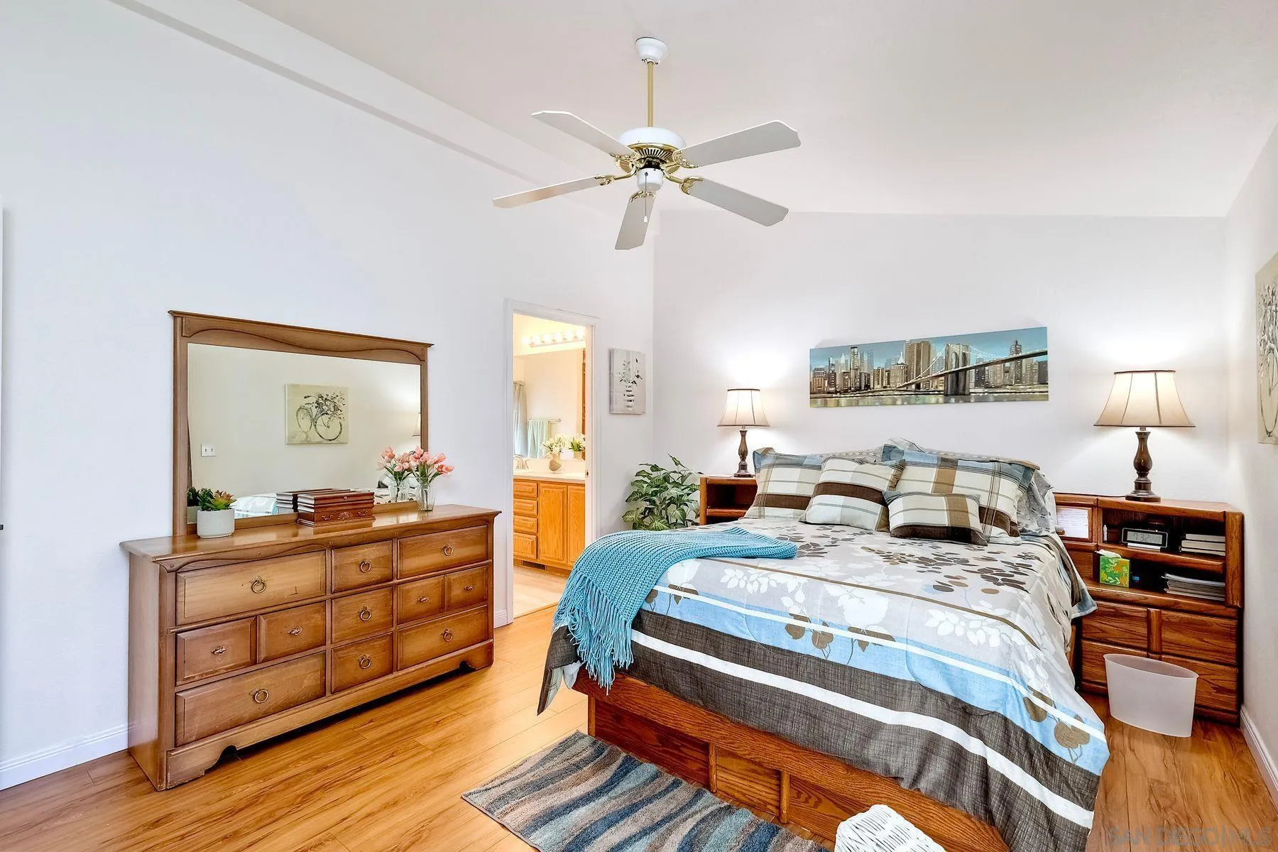https://cdn.realtyfeed.com/cdn/127/260019616/72058fade6387f4e1f6afa47a6bc8b3d.webp