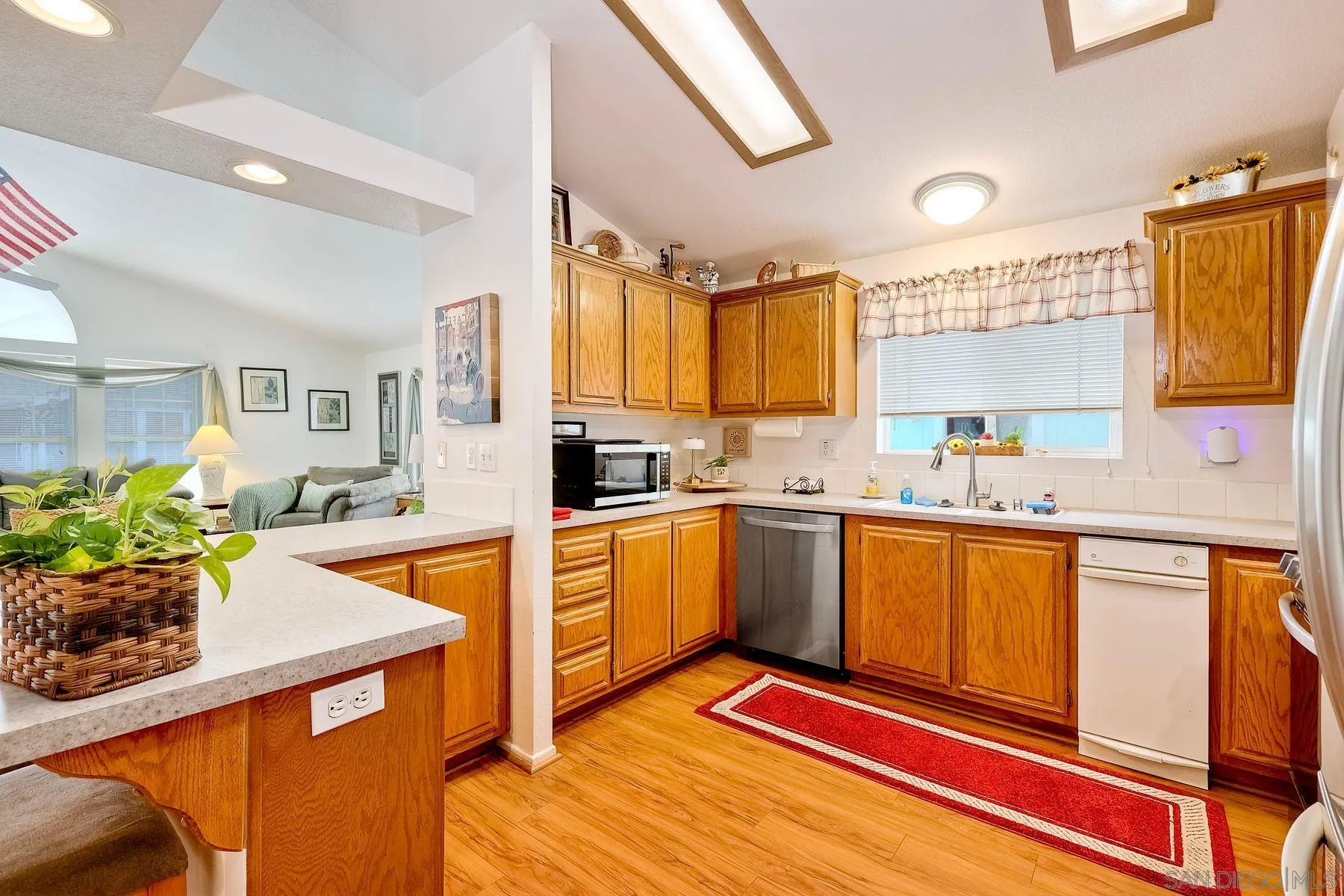 https://cdn.realtyfeed.com/cdn/127/260019616/76fcd291a2fd3e607888deb5aa214914.webp