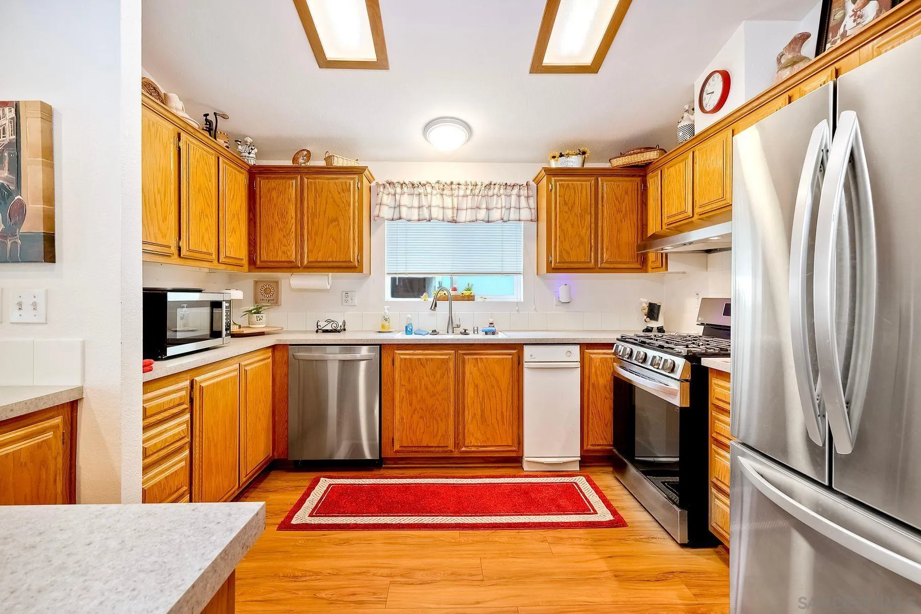 https://cdn.realtyfeed.com/cdn/127/260019616/788877a7e2587630444ef3b3b9ff19fa.webp