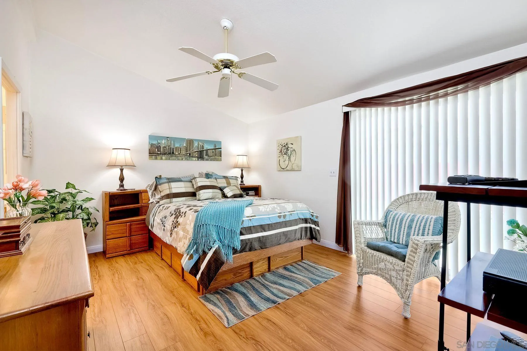 https://cdn.realtyfeed.com/cdn/127/260019616/f45de23770dc3ade133e0925e48c771c.webp