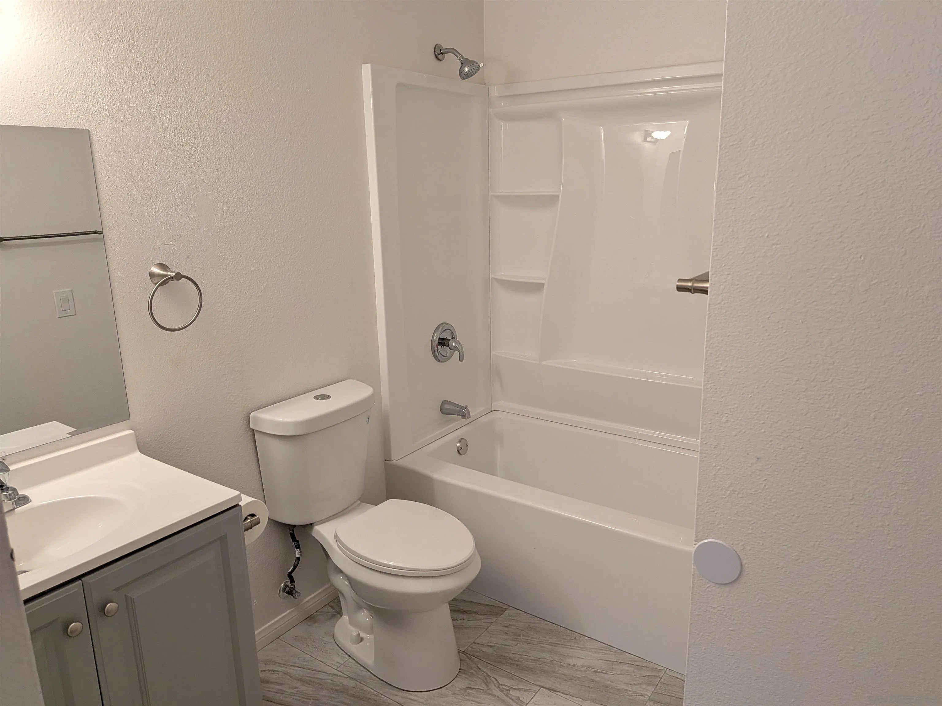 1932 West Dr. Unit B, Vista, CA 92083 - Photo 2 of 4, Vista, CA