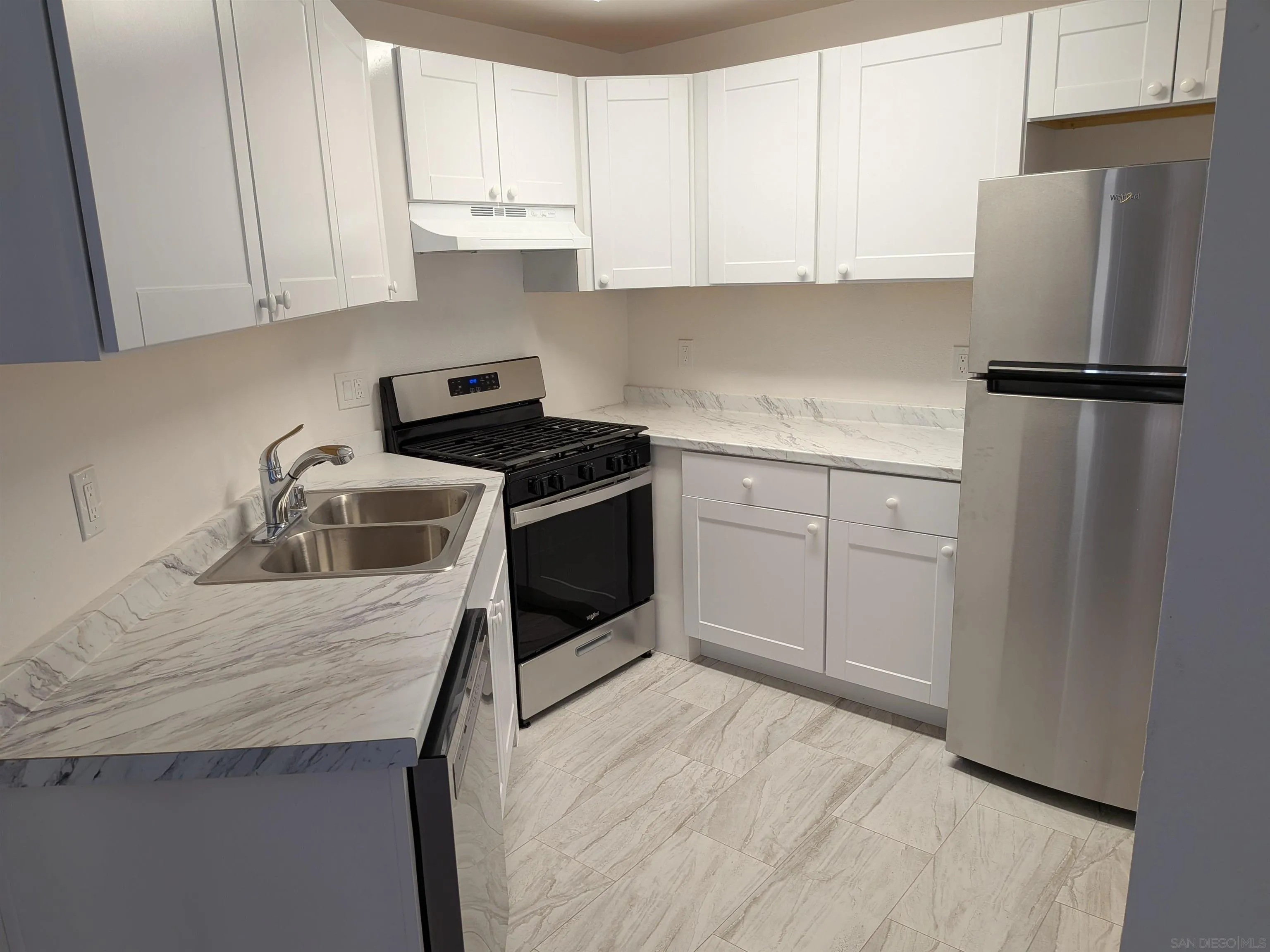 1932 West Dr. Unit B, Vista, CA 92083 - Main photo, Vista, CA
