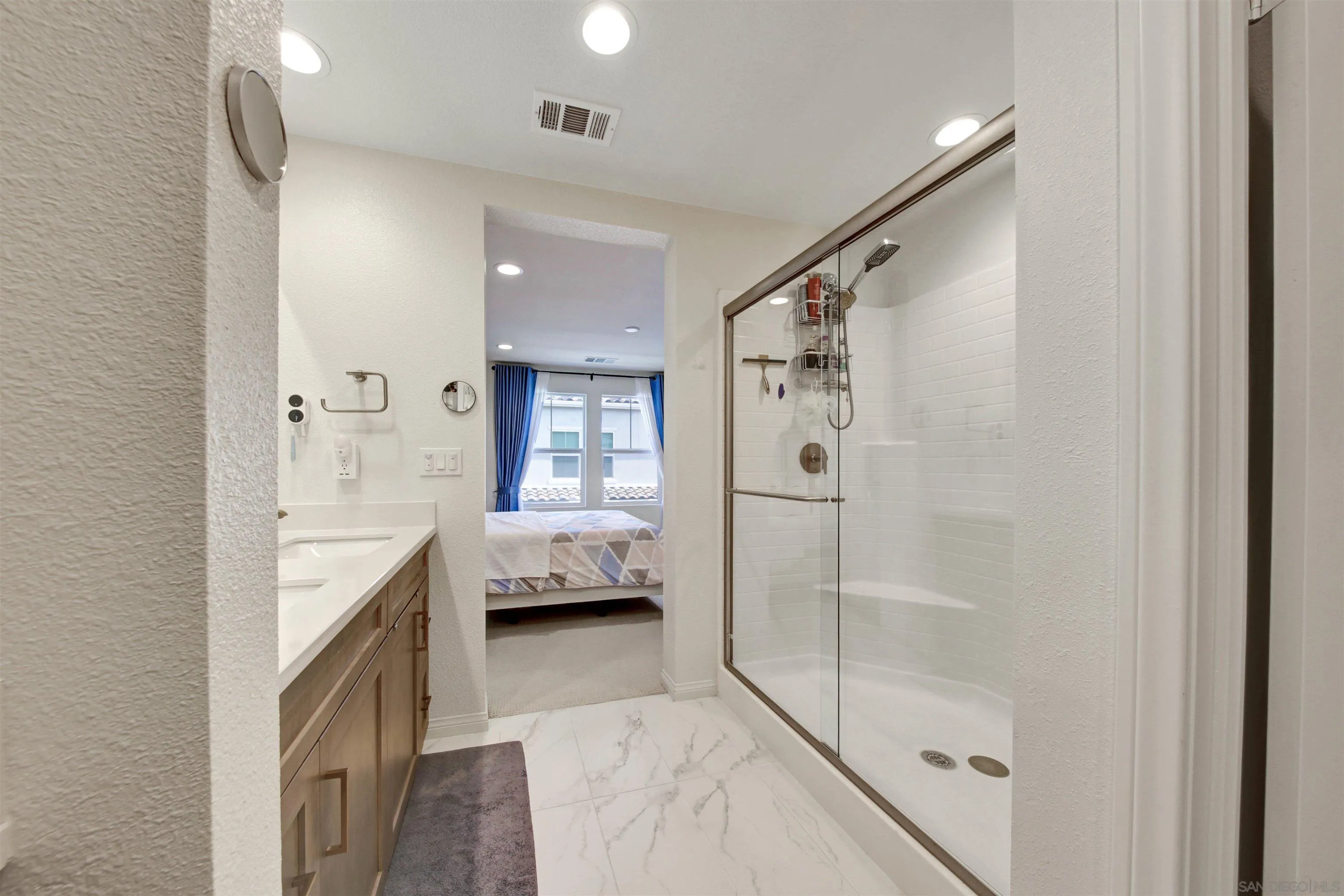 https://cdn.realtyfeed.com/cdn/127/260019618/325eea6f4ddb78c517536ebb025df055.webp