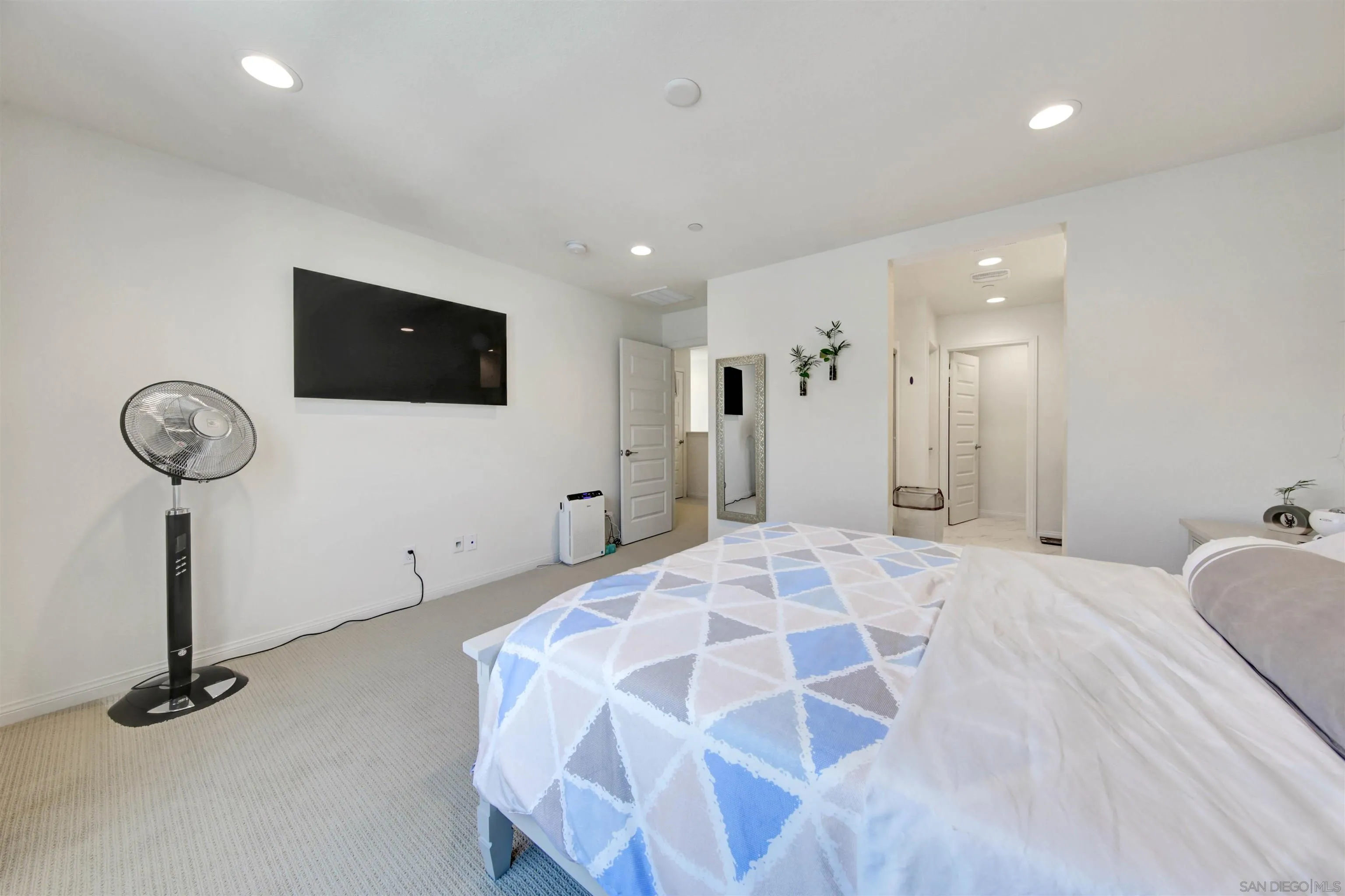 https://cdn.realtyfeed.com/cdn/127/260019618/4180cca016d43f050074f93289e2850b.webp