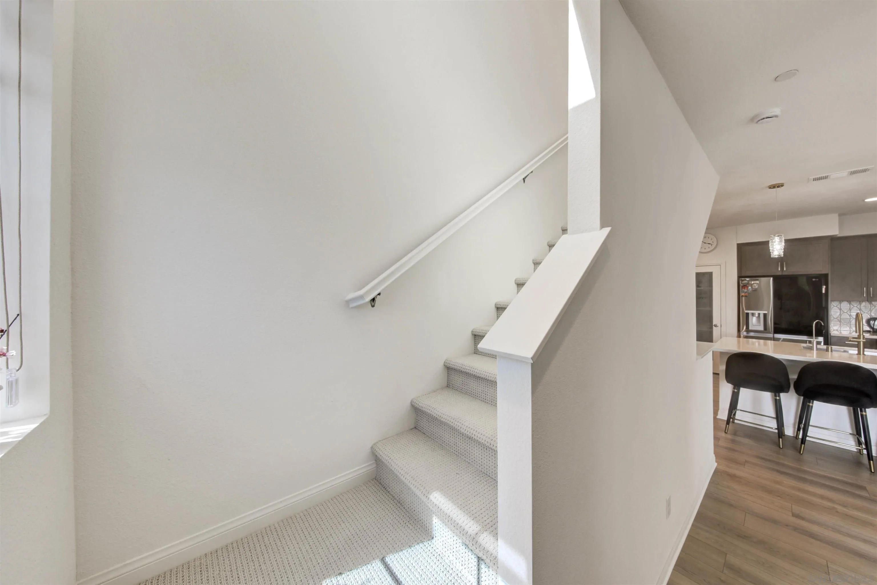 https://cdn.realtyfeed.com/cdn/127/260019618/991f443123ae4d8d659ec456ac82d64b.webp