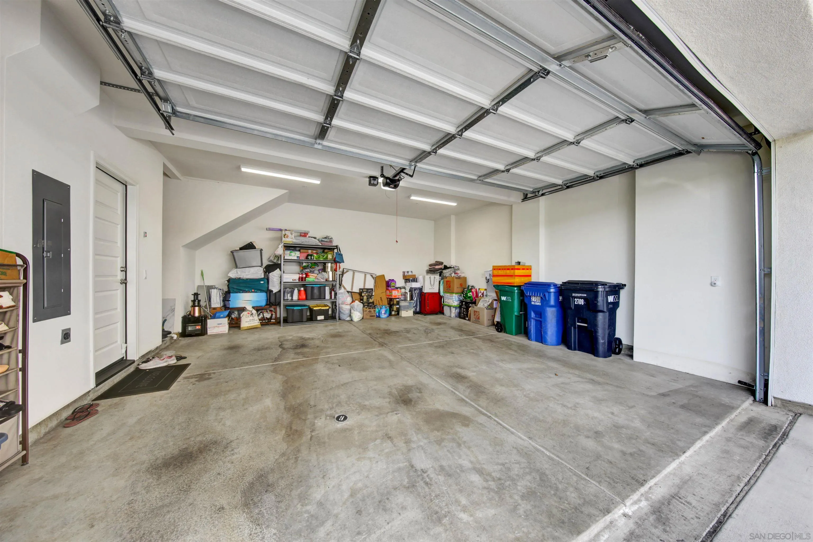 https://cdn.realtyfeed.com/cdn/127/260019618/aa1ee0426bee0da21063e312ba245a17.webp