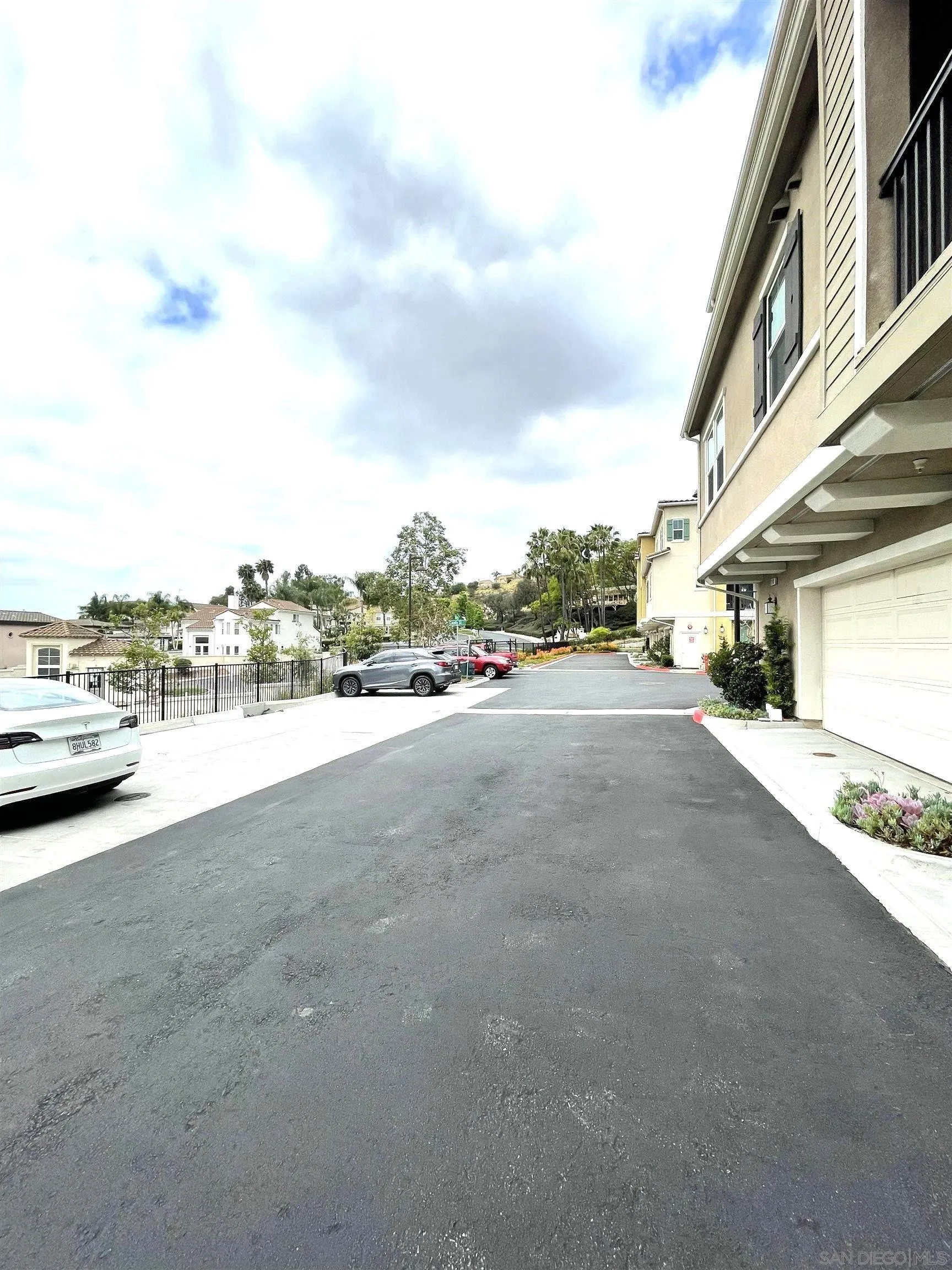 https://cdn.realtyfeed.com/cdn/127/260019618/b06c8288aa94e1d1d9253a4e9b1c062c.webp