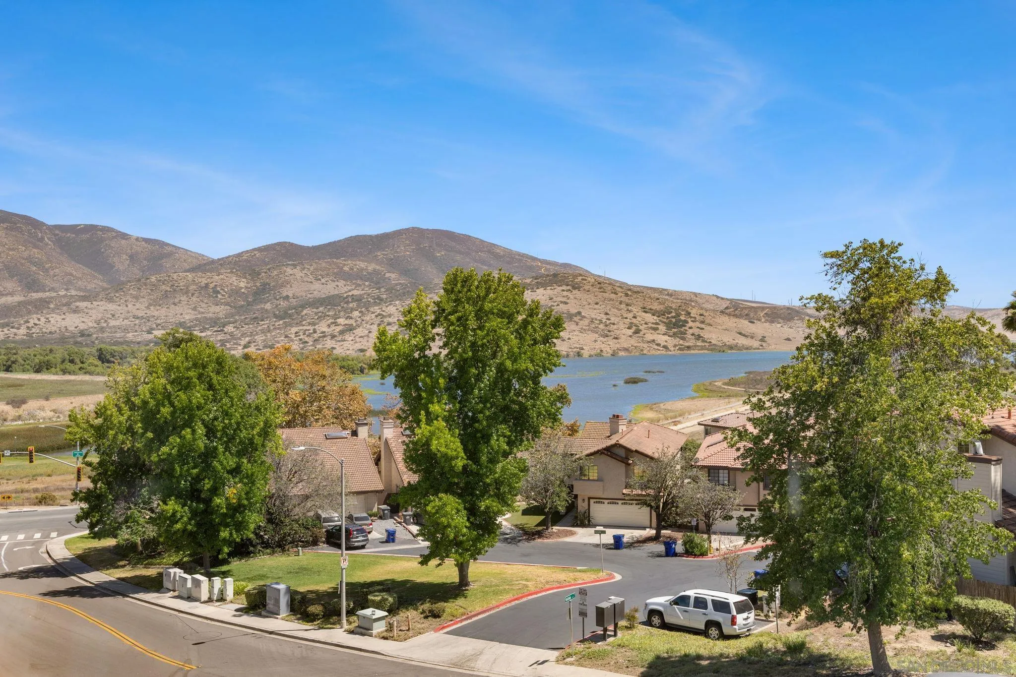 https://cdn.realtyfeed.com/cdn/127/260019622/554ce3691d8c9c1f9e72258c0b22a44a.webp