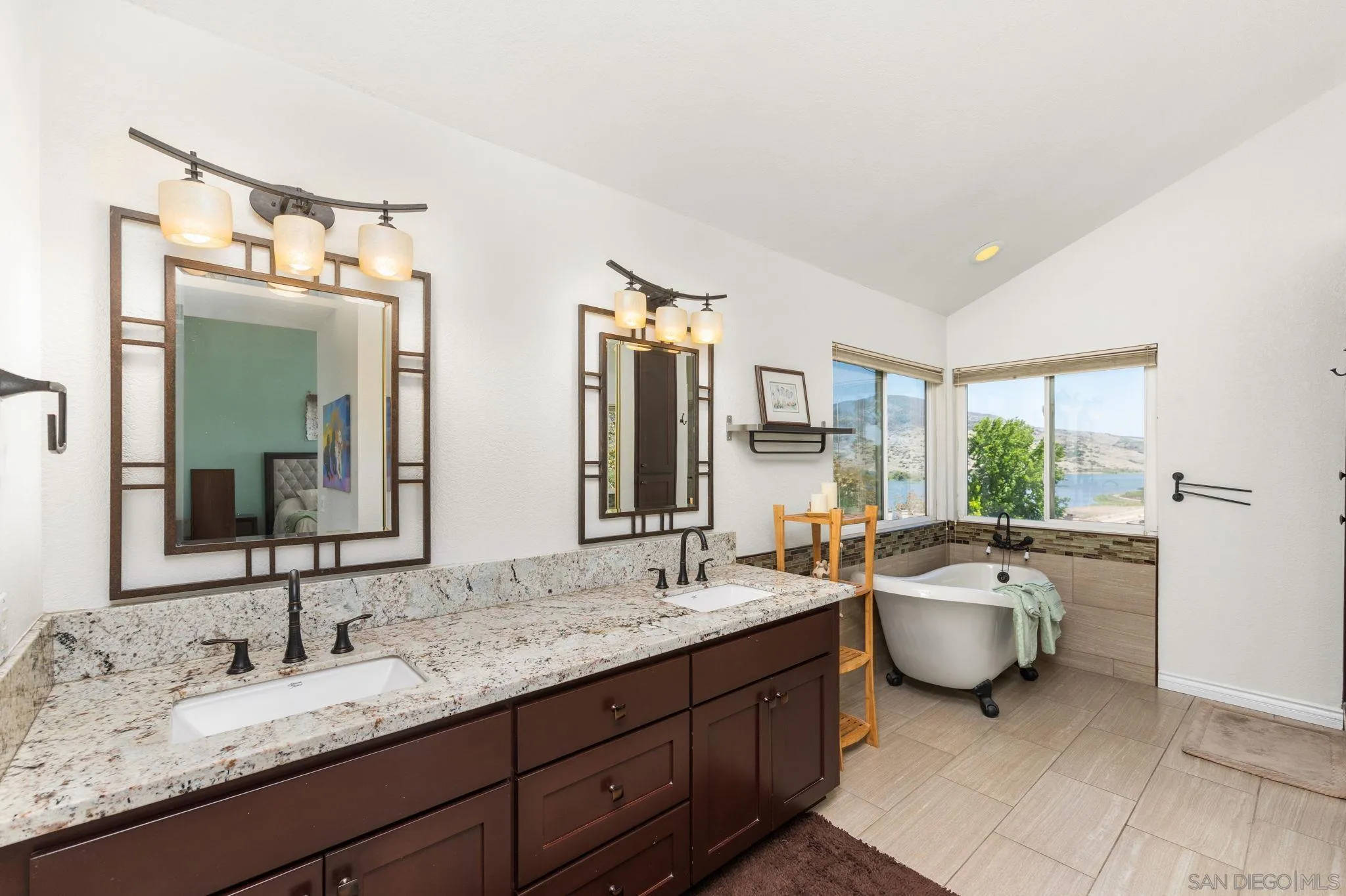 https://cdn.realtyfeed.com/cdn/127/260019622/7c2ea9164b9da71dc41f3ddddebc6ab1.webp