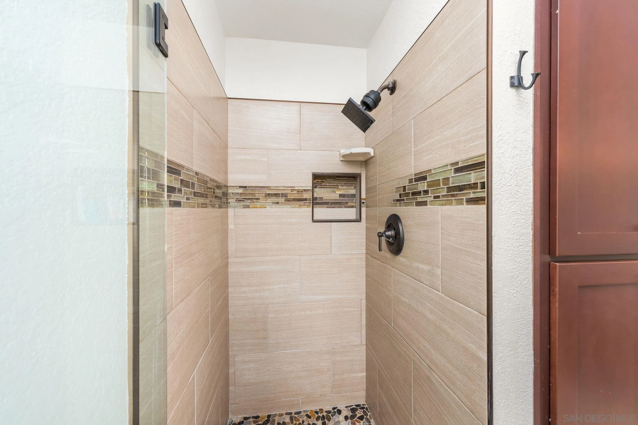 https://cdn.realtyfeed.com/cdn/127/260019622/b84b2a6db674968f4bd1e0afe3e1d86e.webp