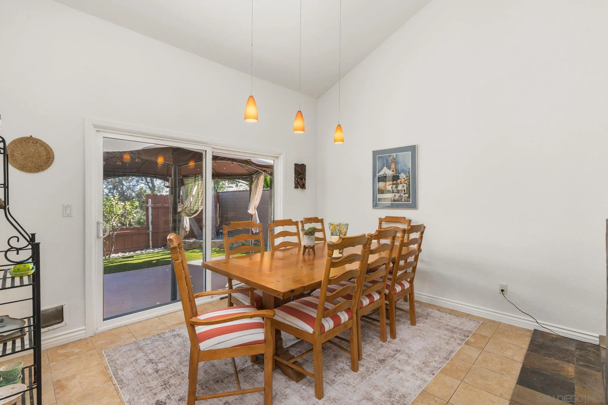https://cdn.realtyfeed.com/cdn/127/260019622/c1ec6cad0b561ab1fdf4e80cfb91a5b5.webp