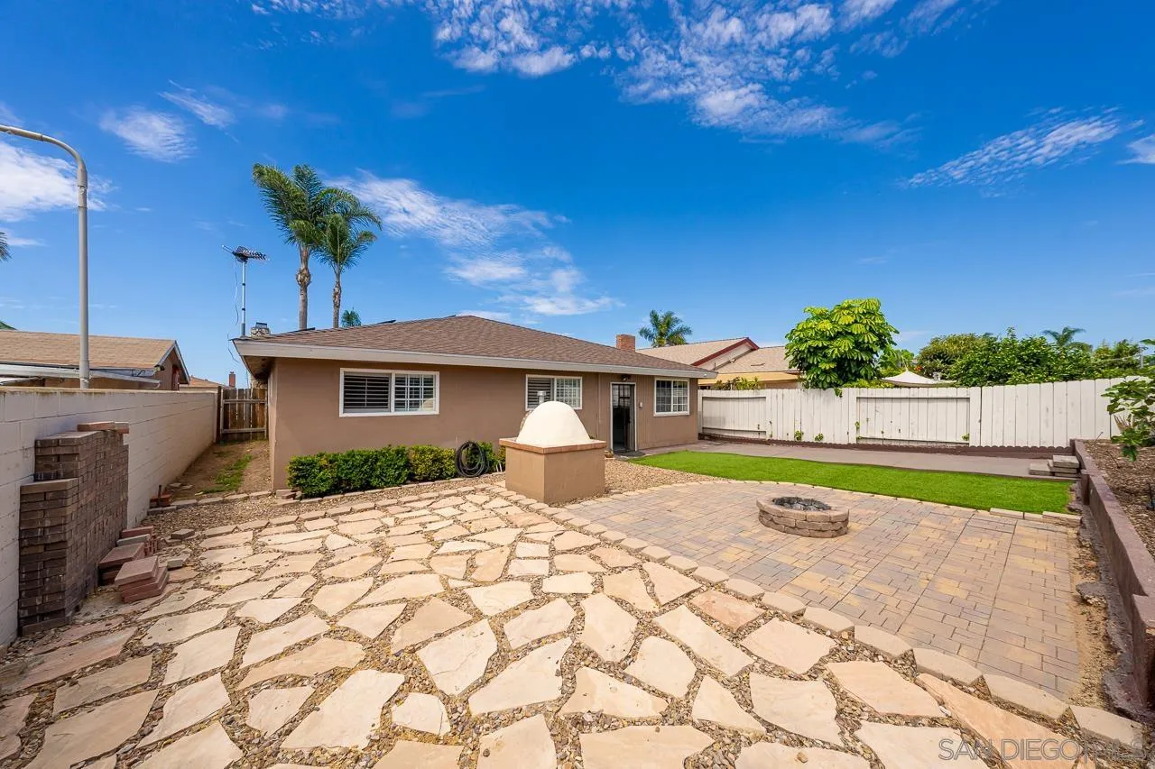 https://cdn.realtyfeed.com/cdn/127/260019623/00165ea5c7974c7415969f8739acf047.webp