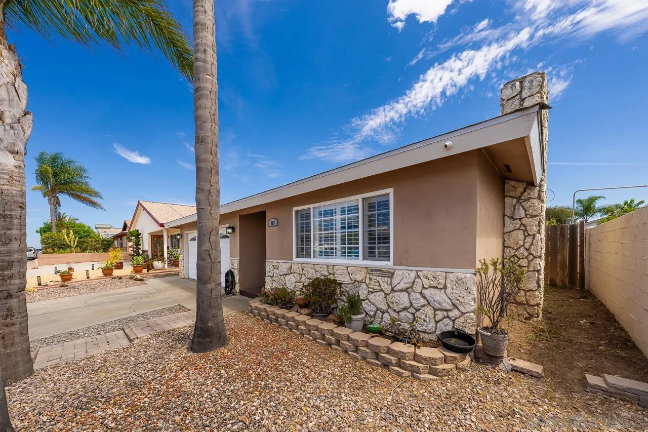 https://cdn.realtyfeed.com/cdn/127/260019623/34d8f1c24574d77214af7fdd914a4324.webp