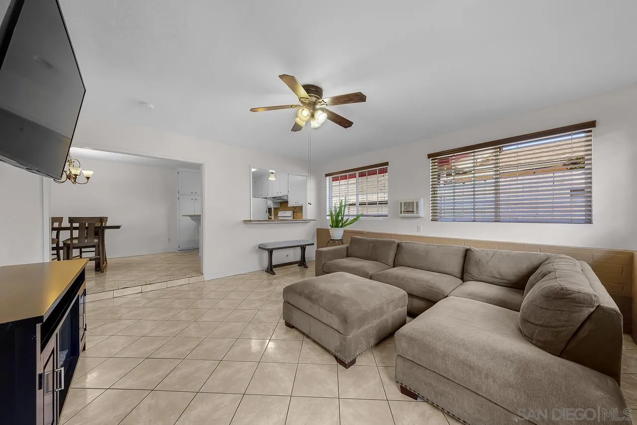 https://cdn.realtyfeed.com/cdn/127/260019623/51c8301ac3b59a5f0fe88313bc5908d8.webp