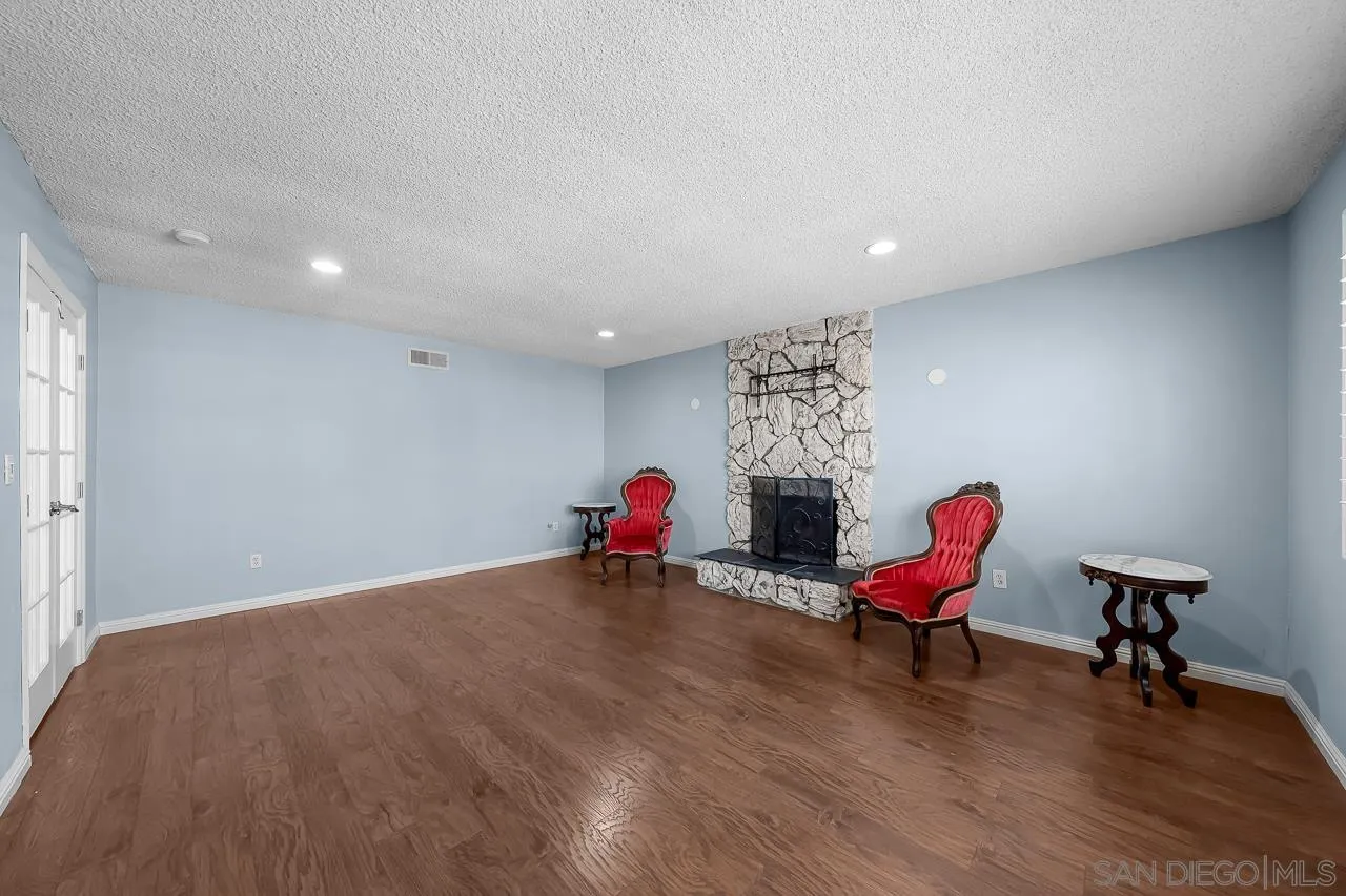 https://cdn.realtyfeed.com/cdn/127/260019623/ac46606bcd19316951a7616a26d0ffbe.webp