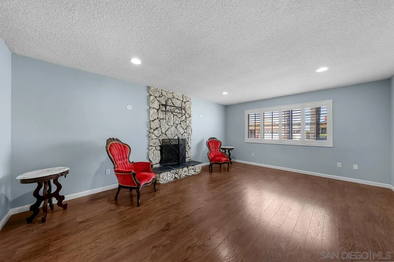 https://cdn.realtyfeed.com/cdn/127/260019623/d54db5307f2883f221db54d9acd5ae7b.webp