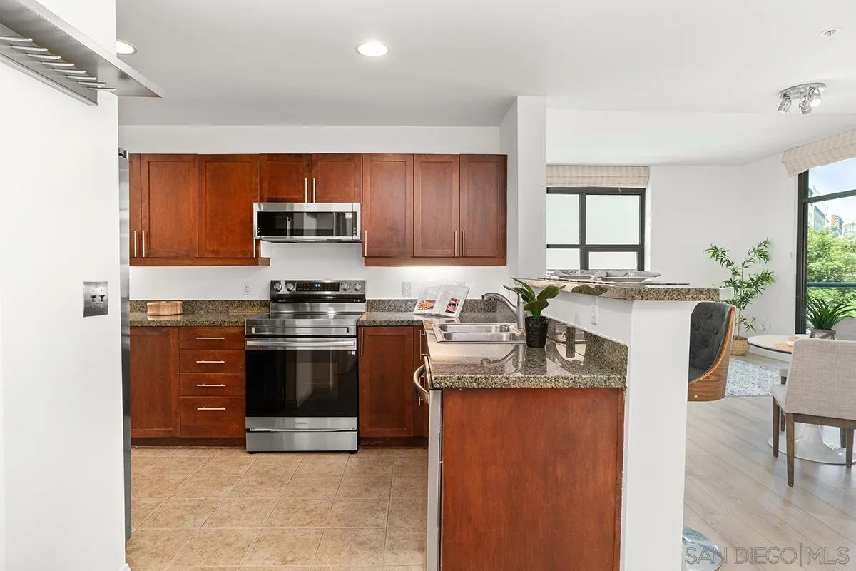 Photo #8: 260019626 Listing: Photo #8