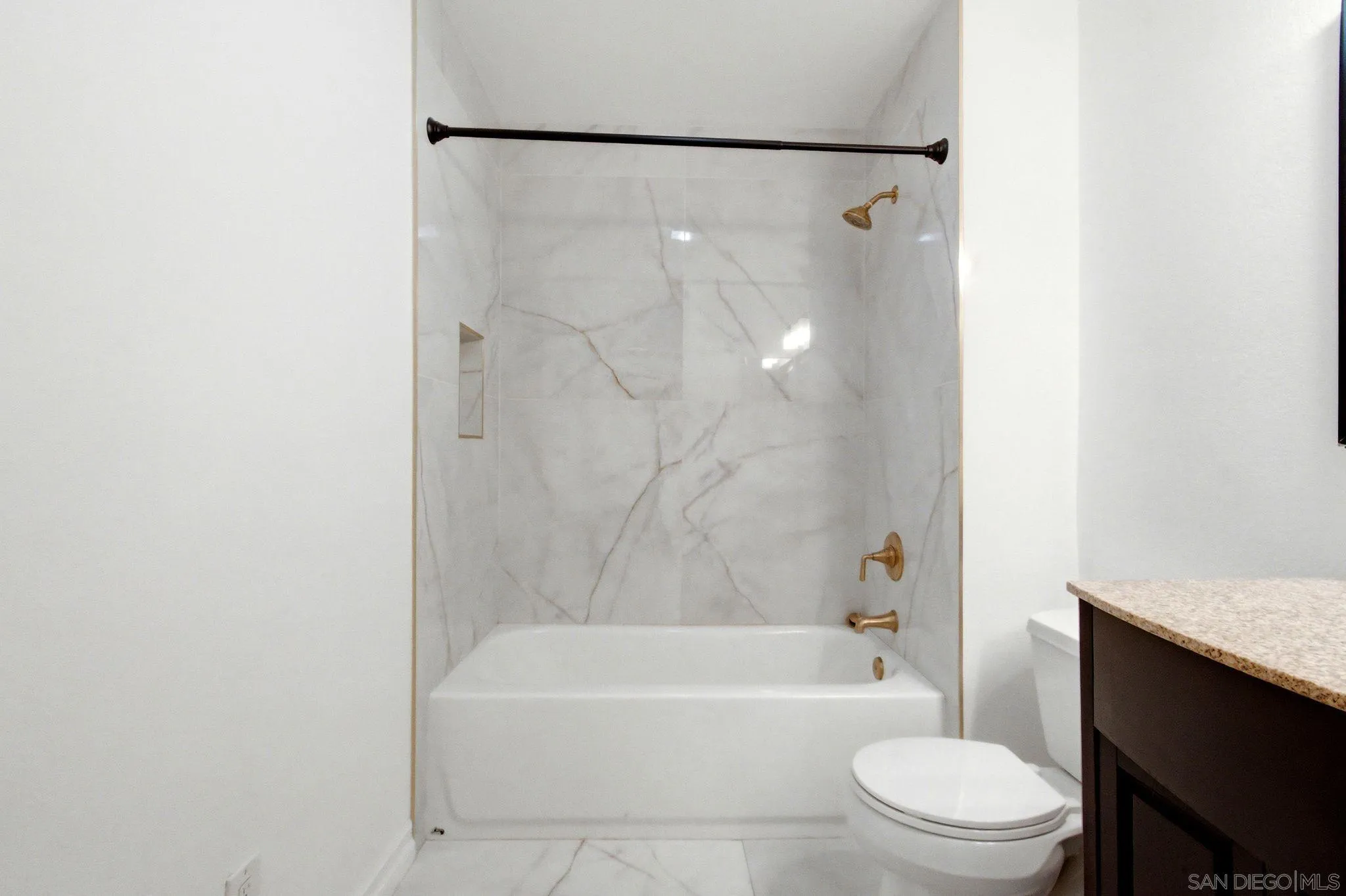 Photo #15: 260019629 Listing: Photo #15