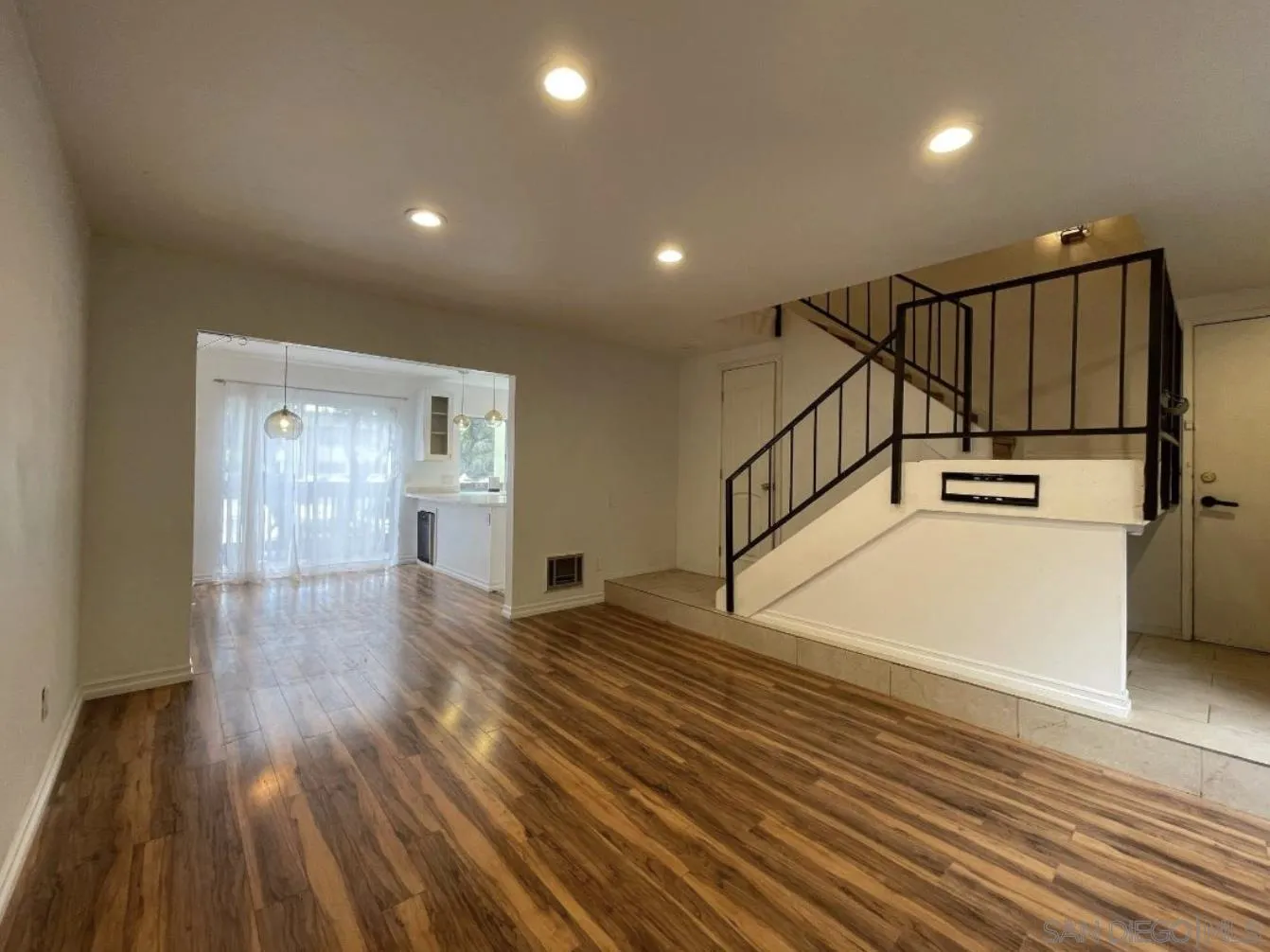 7940 Mission Center Ct Unit H