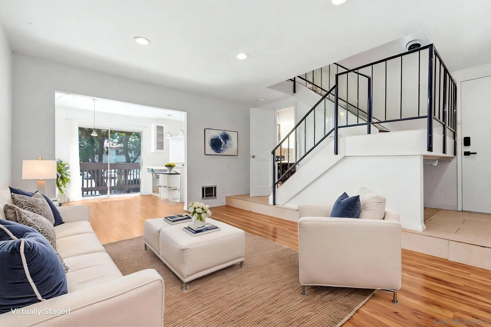 Photo #1: 260019629 Listing: Photo #1