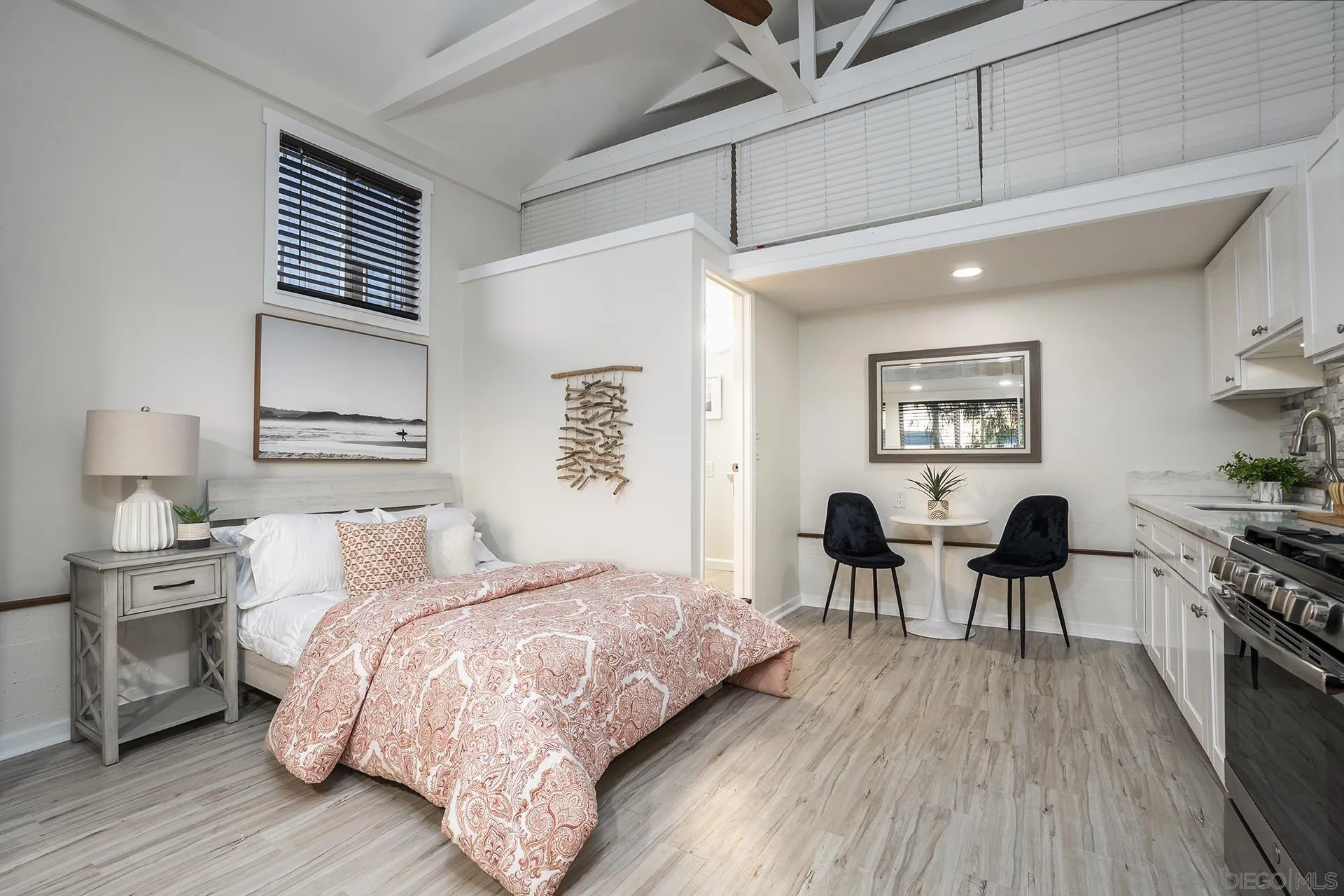 https://cdn.realtyfeed.com/cdn/127/260019633/05ed7fa1db079d9a5de370915a0f4330.webp