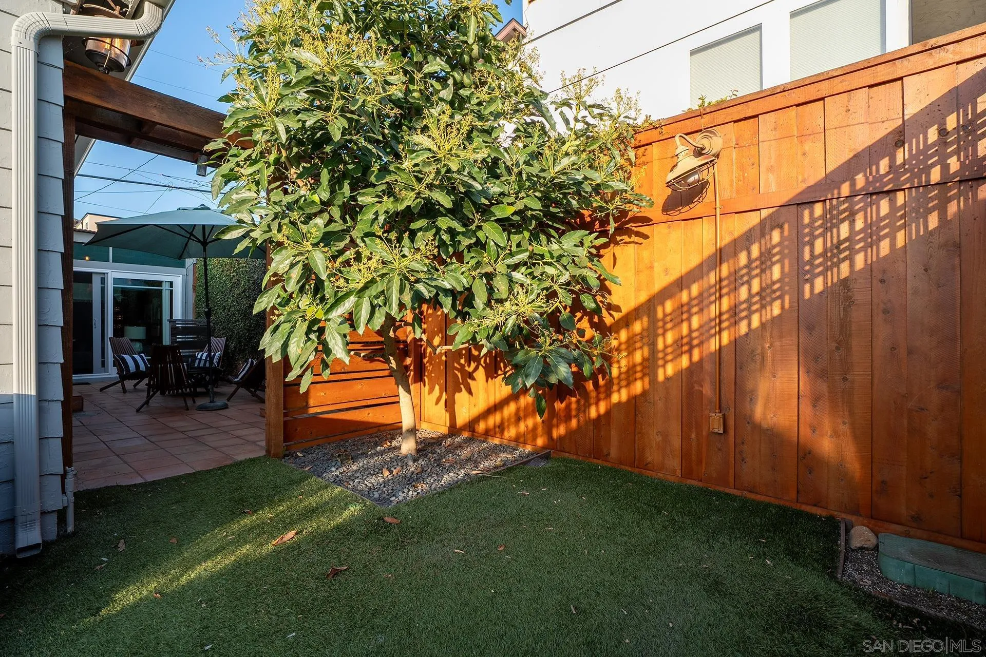 https://cdn.realtyfeed.com/cdn/127/260019633/5ac0273331fff0e86f97ba4b4587982e.webp